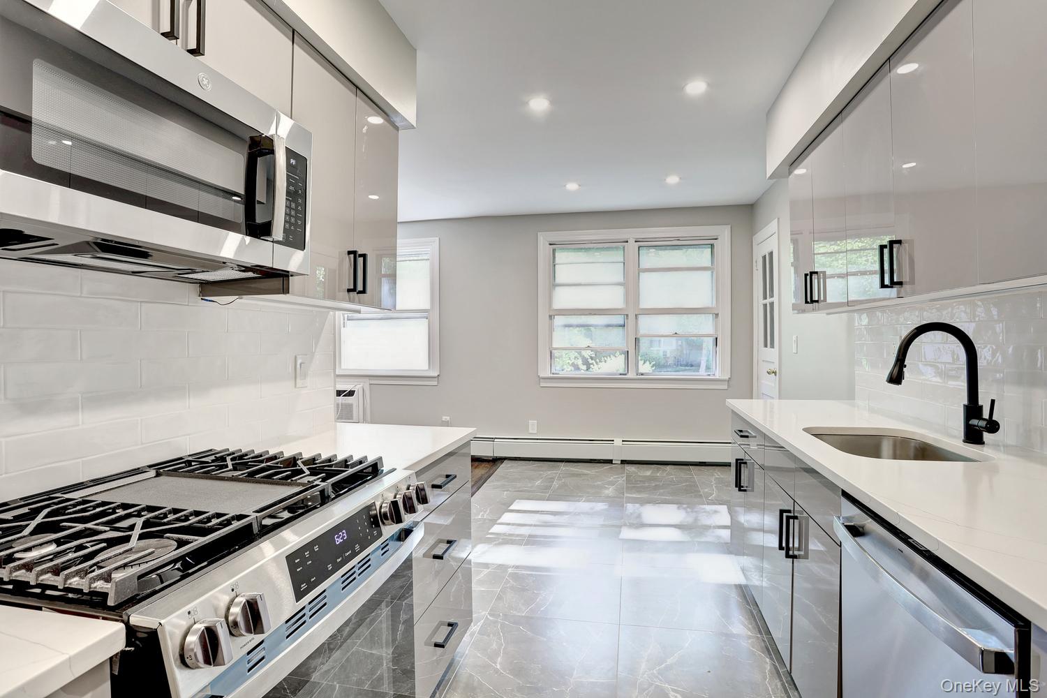152 Kearsing Parkway, Unit E photo 9