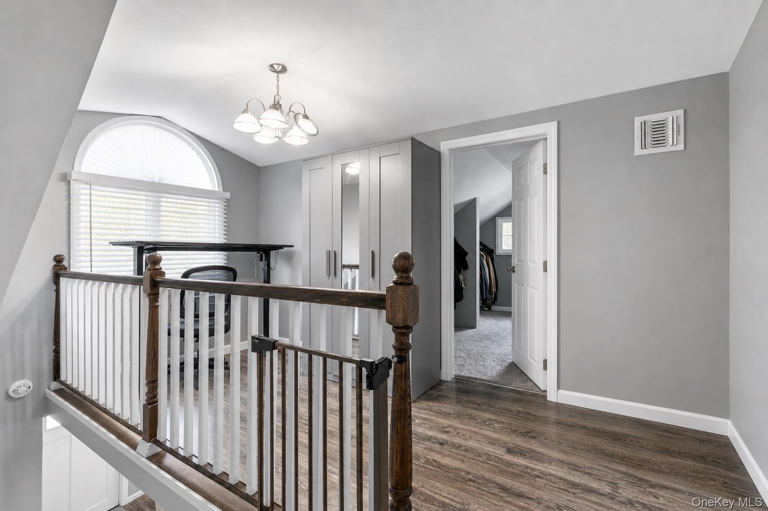 466 Long Island Avenue – For Sale photo 14