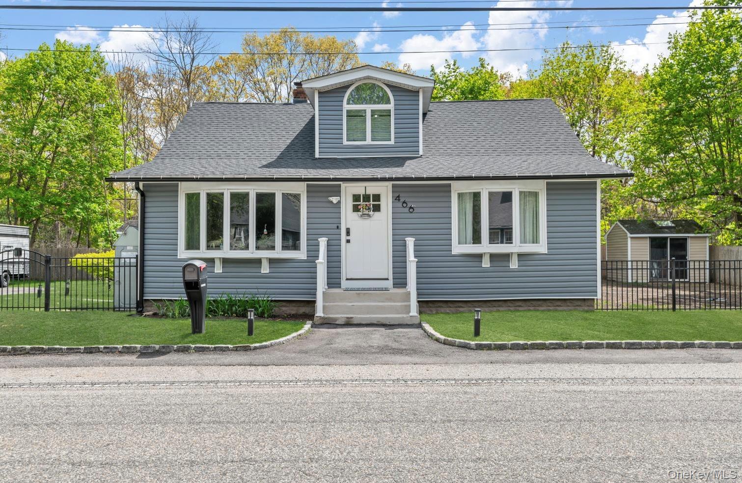 466 Long Island Avenue – For Sale