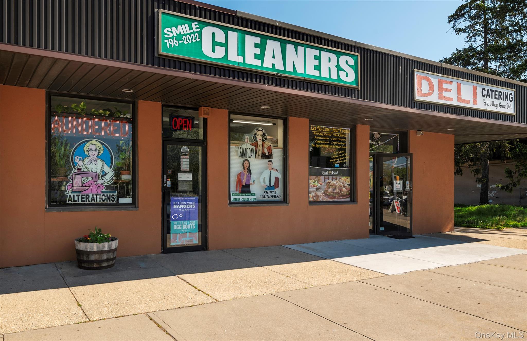 6 6 East Village Green E – For Sale