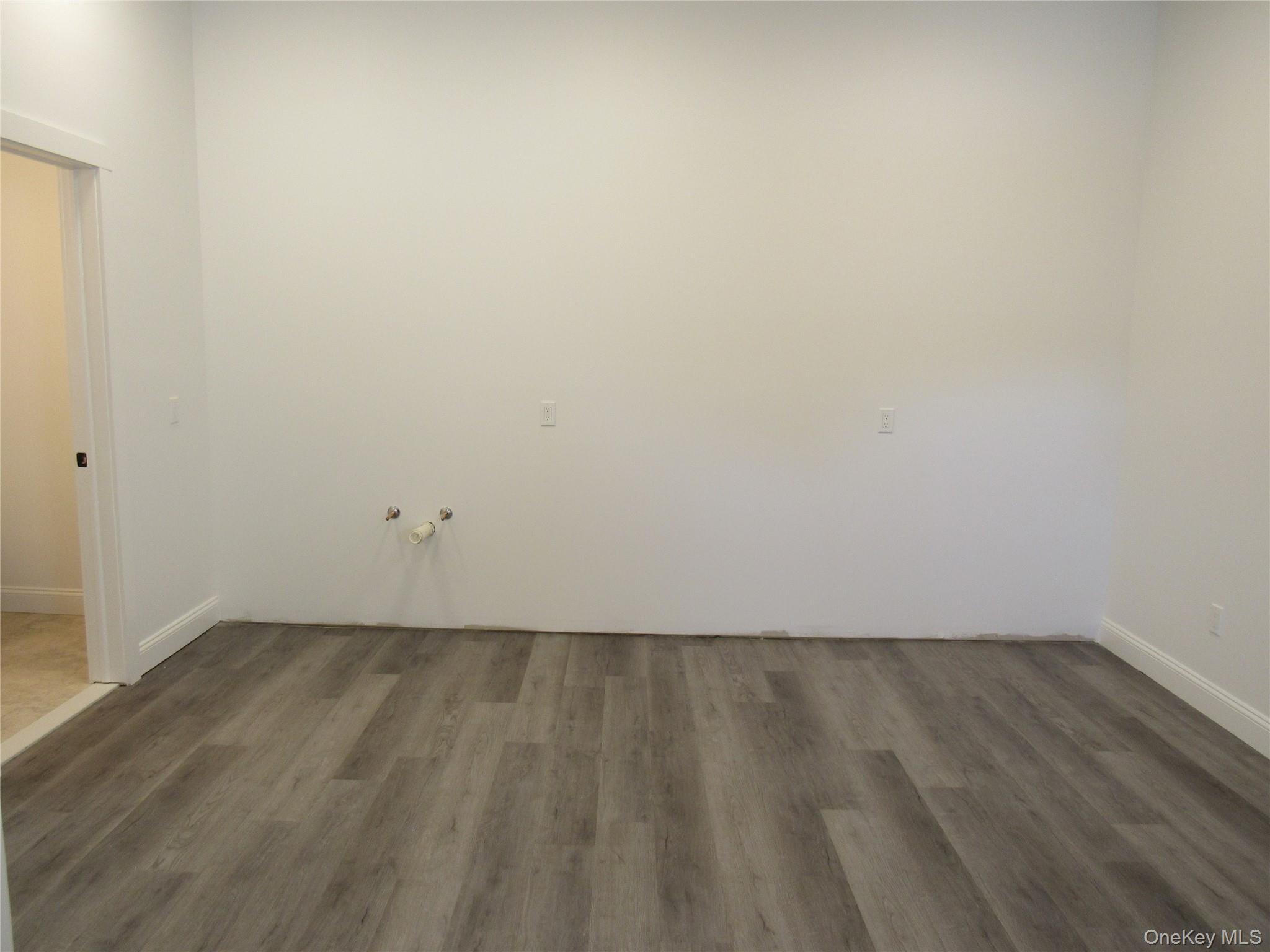 123 Grand Street – For Rent photo 7