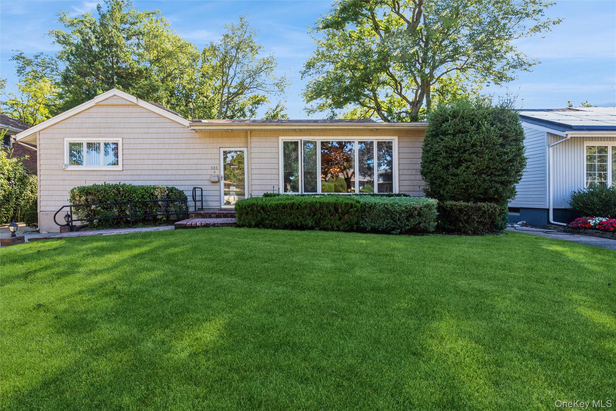 602 Garden Lane – For Sale photo 3