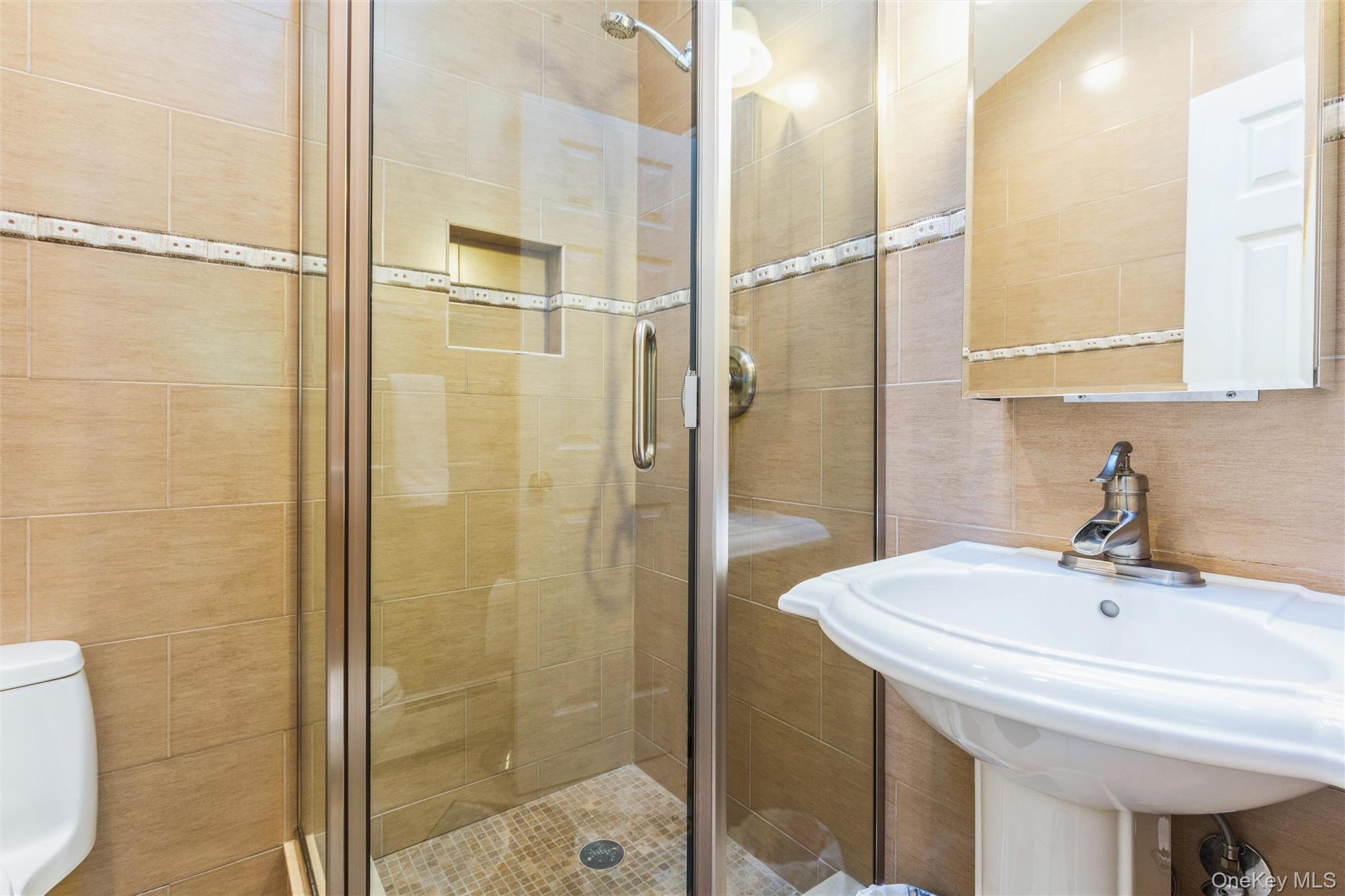 602 Garden Lane – For Sale photo 22