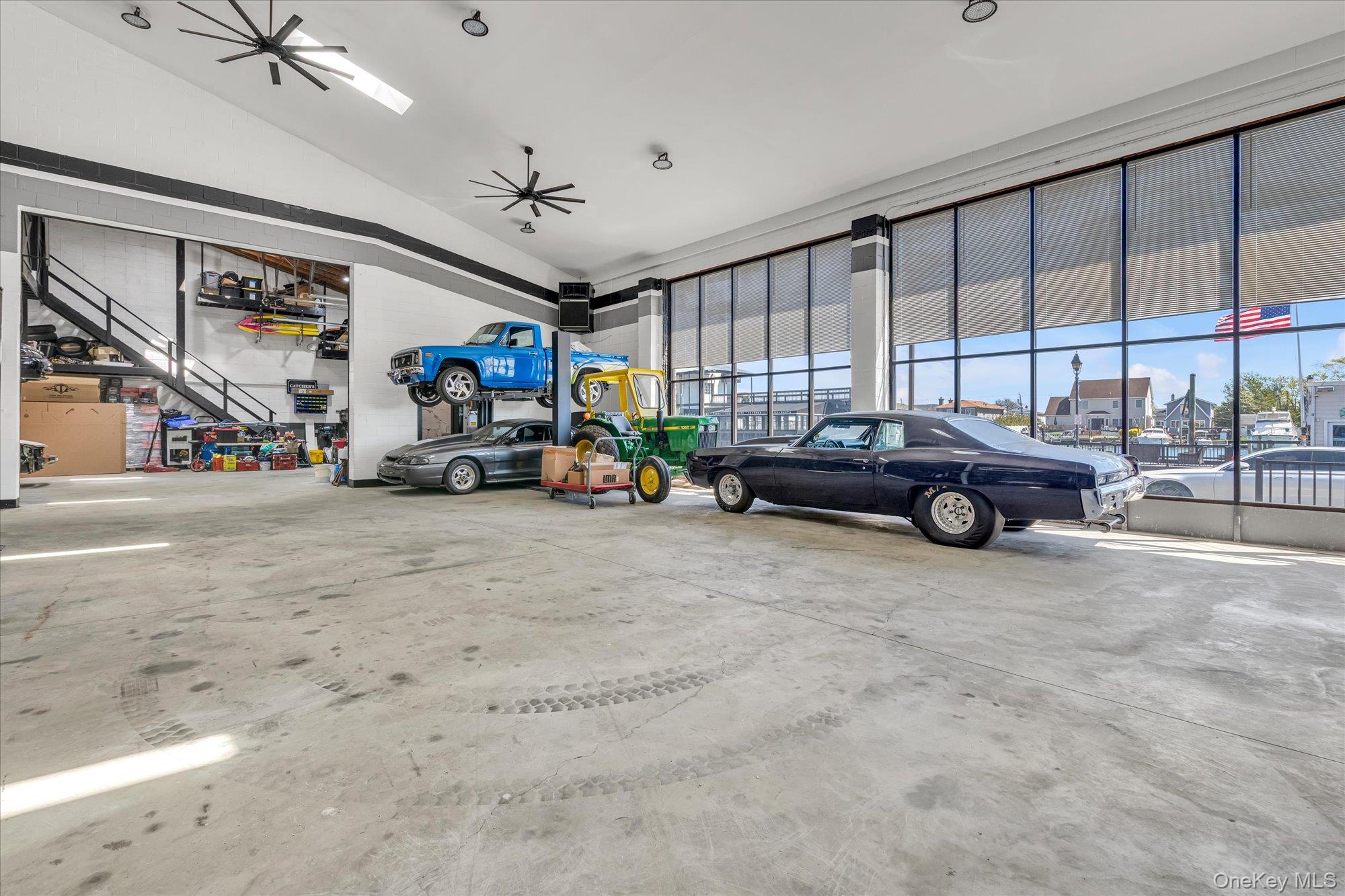 312-314 Woodcleft Avenue – For Sale photo 8