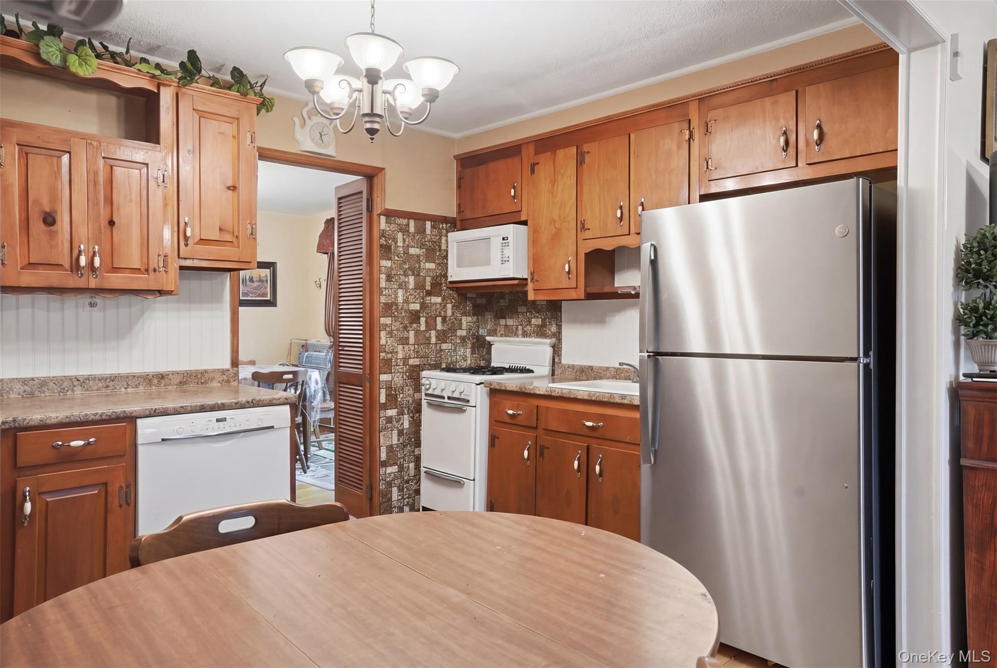 136 N Shore Drive – For Sale photo 13