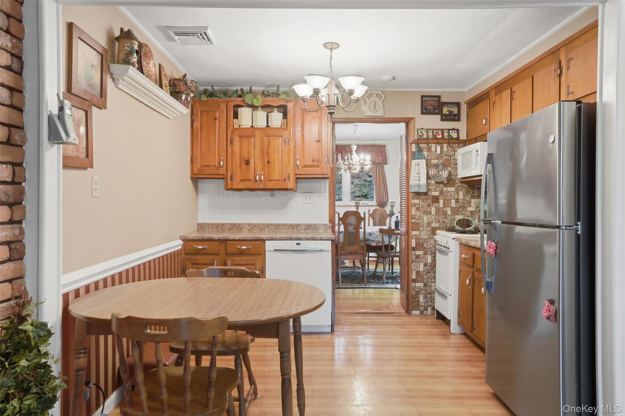 136 N Shore Drive – For Sale photo 12