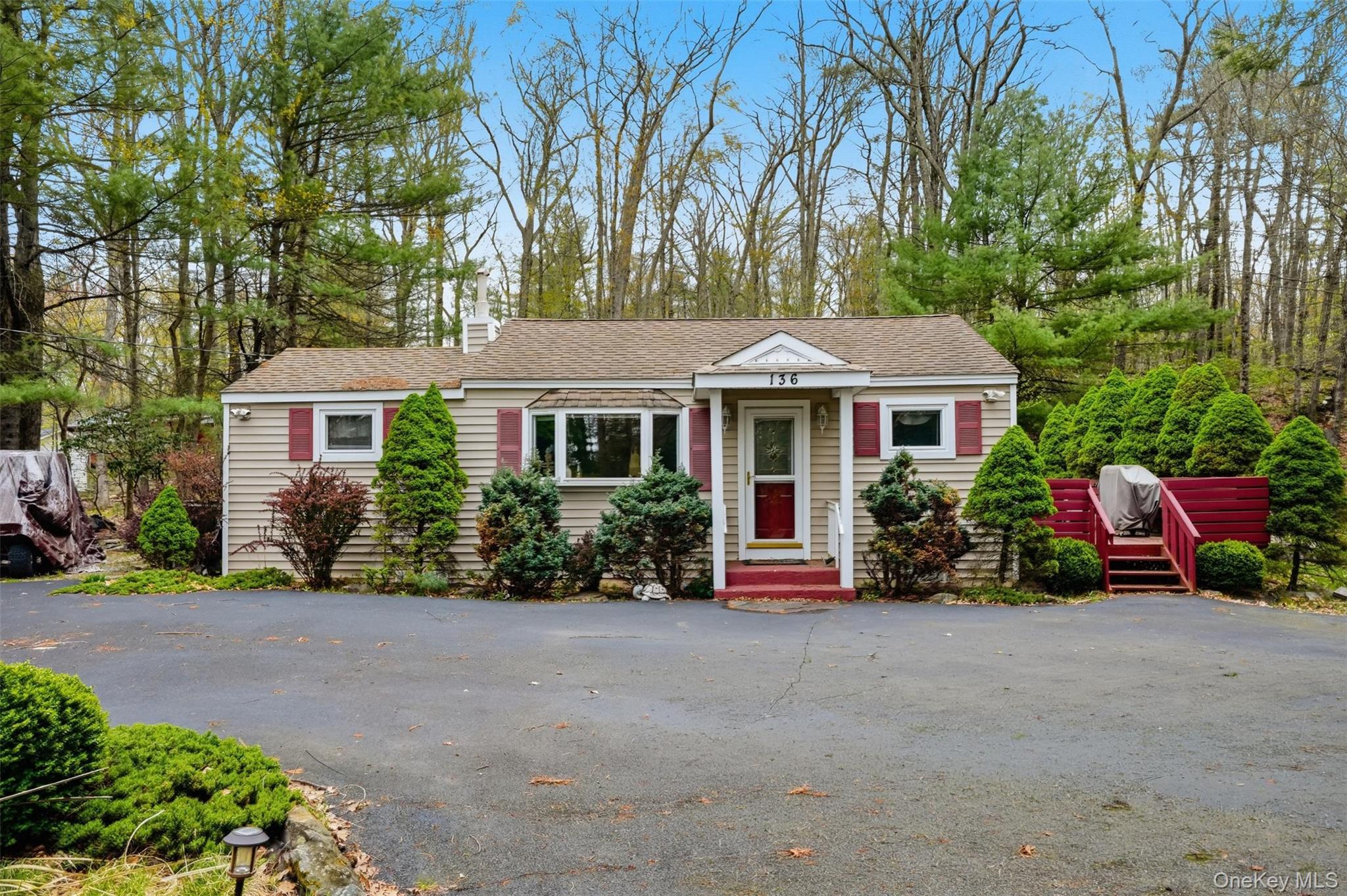136 N Shore Drive – For Sale