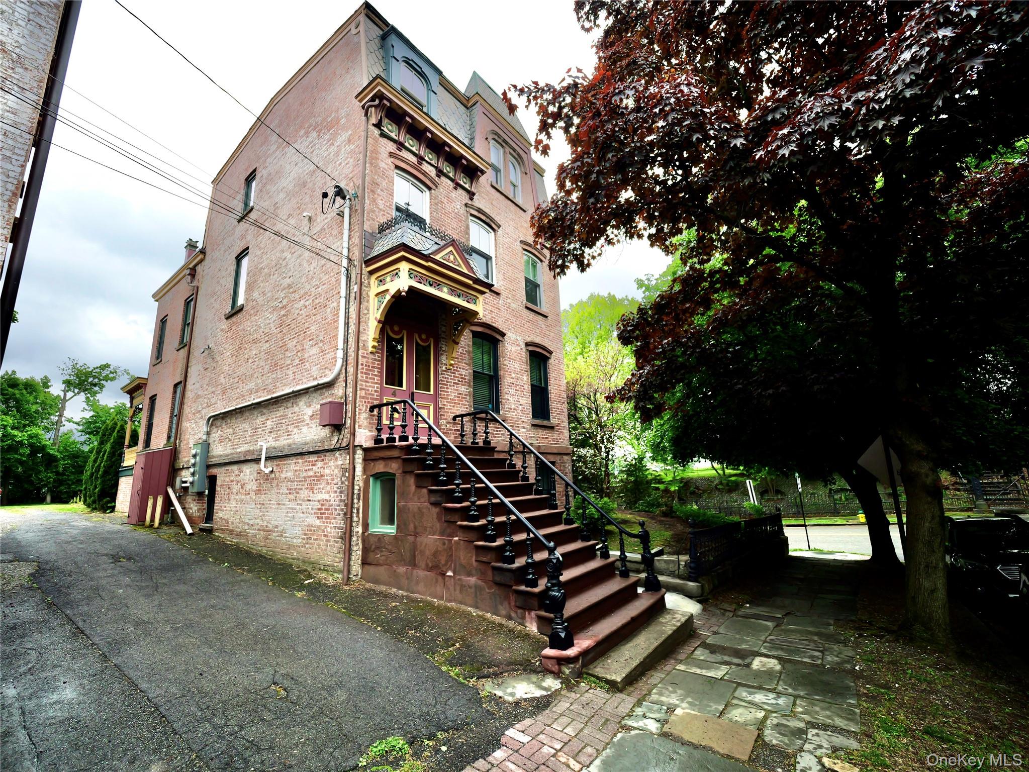 4 Grand Street, Unit 2 photo 3