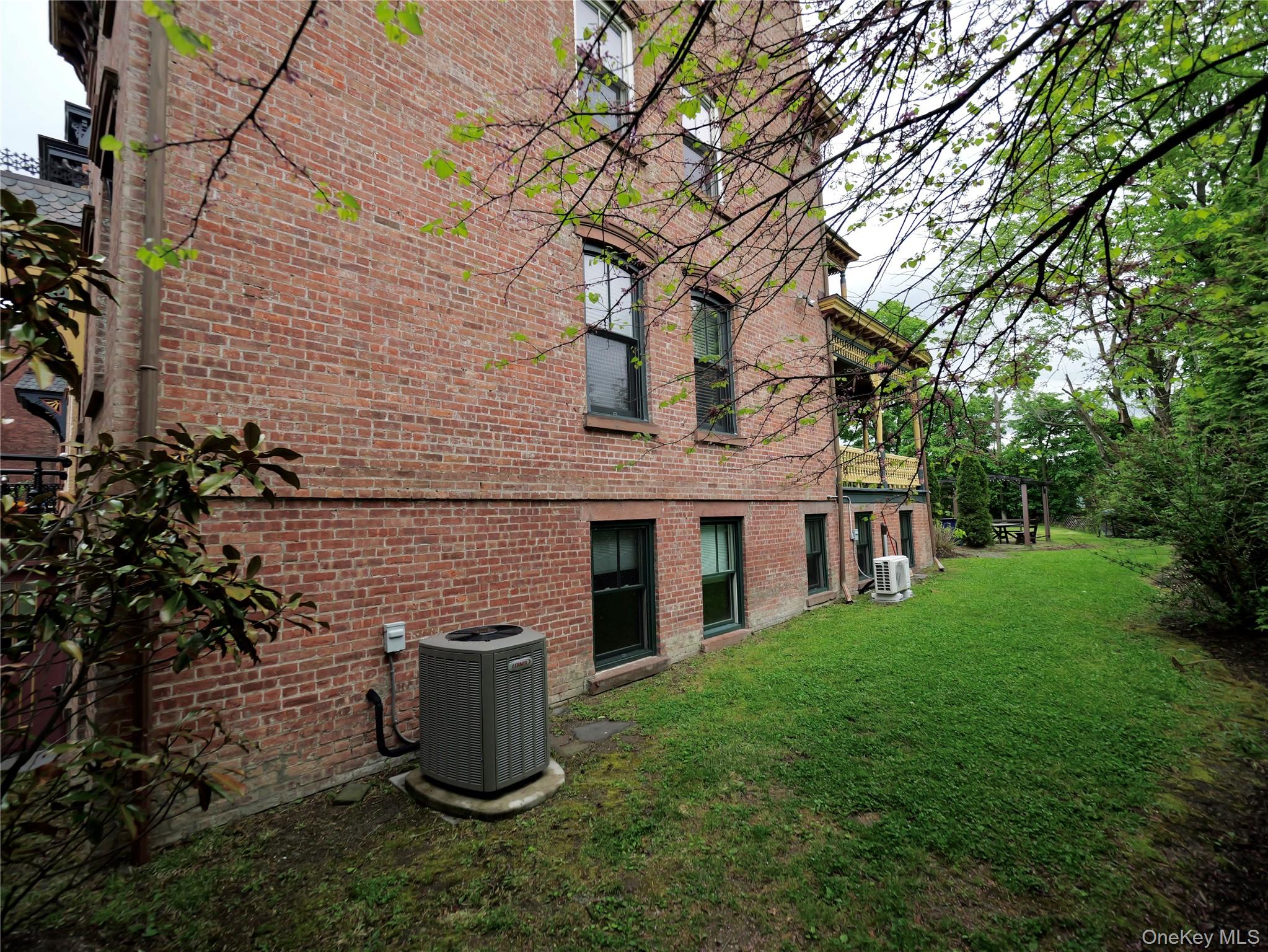 4 Grand Street, Unit 2 photo 23