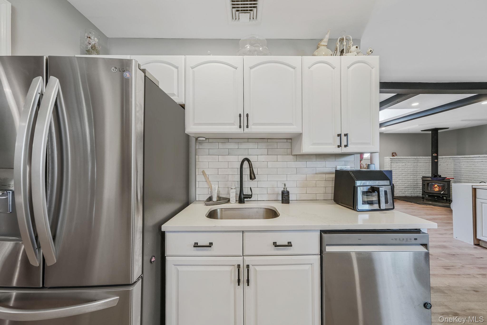 5 Oakwood Avenue – For Sale photo 5