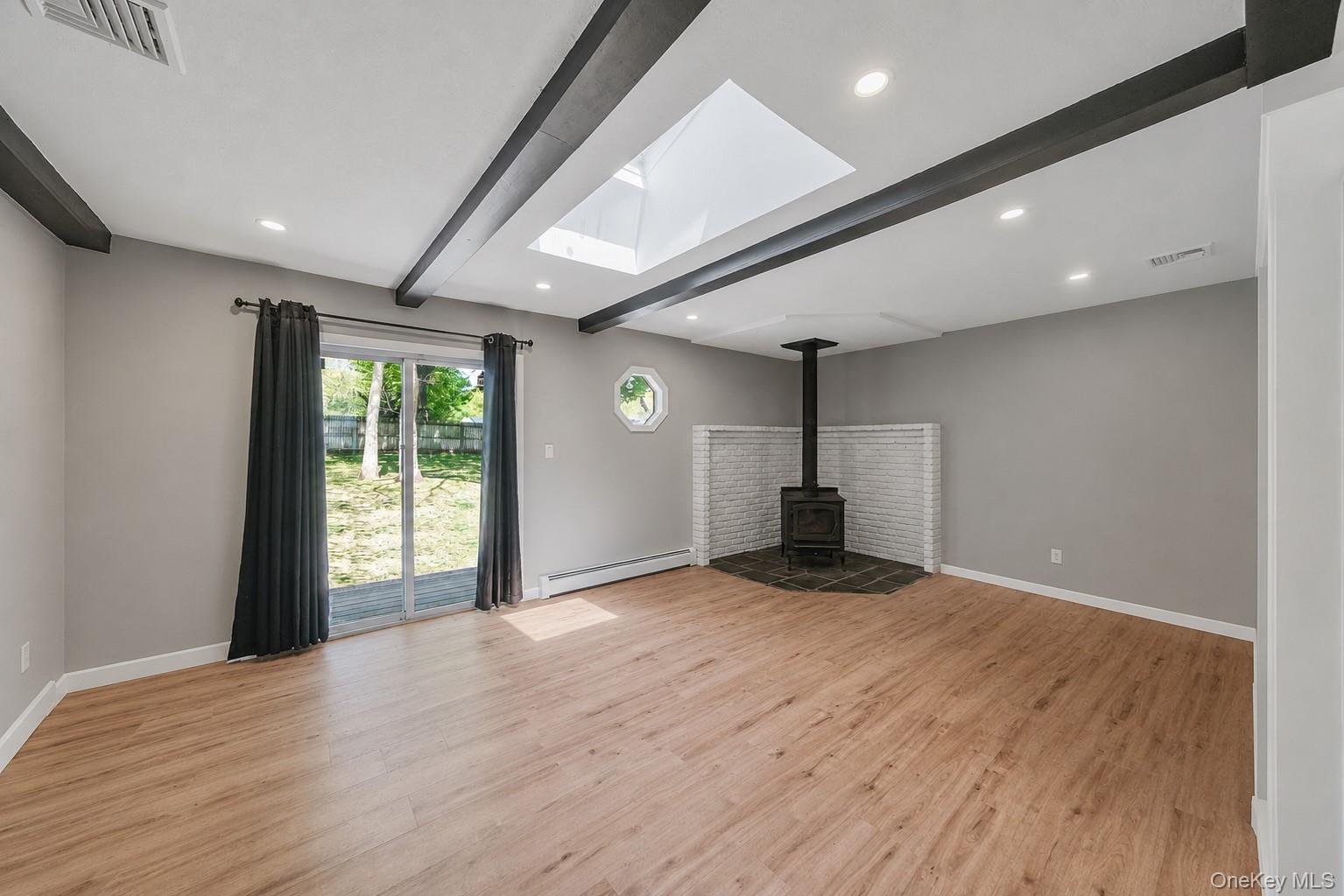 5 Oakwood Avenue – For Sale photo 2