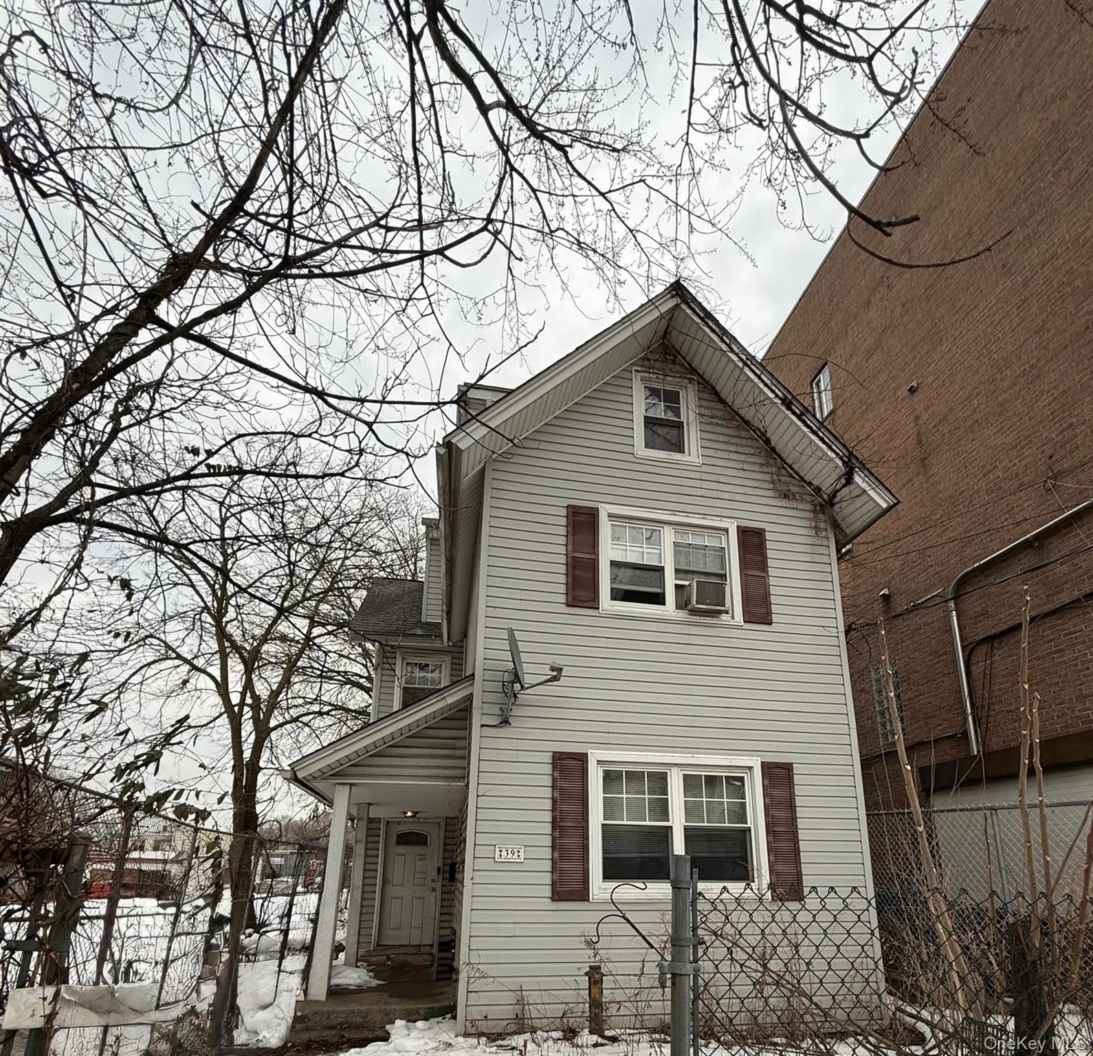 39 Maple Avenue – For Sale