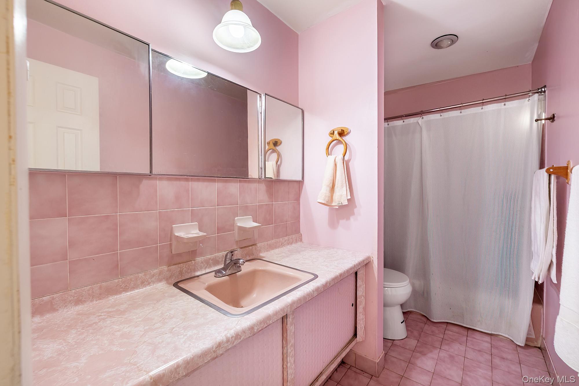 158 Rolling Way – For Sale photo 17