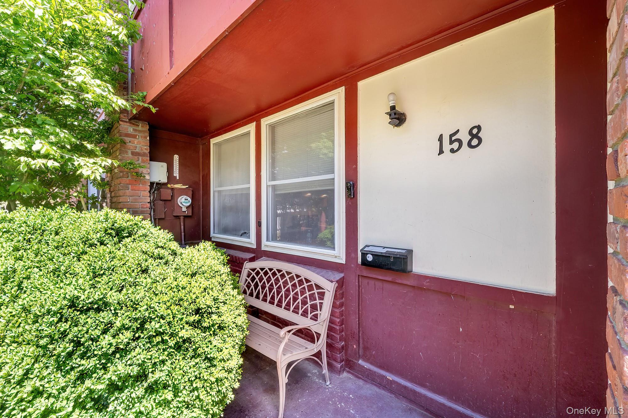 158 Rolling Way – For Sale photo 2