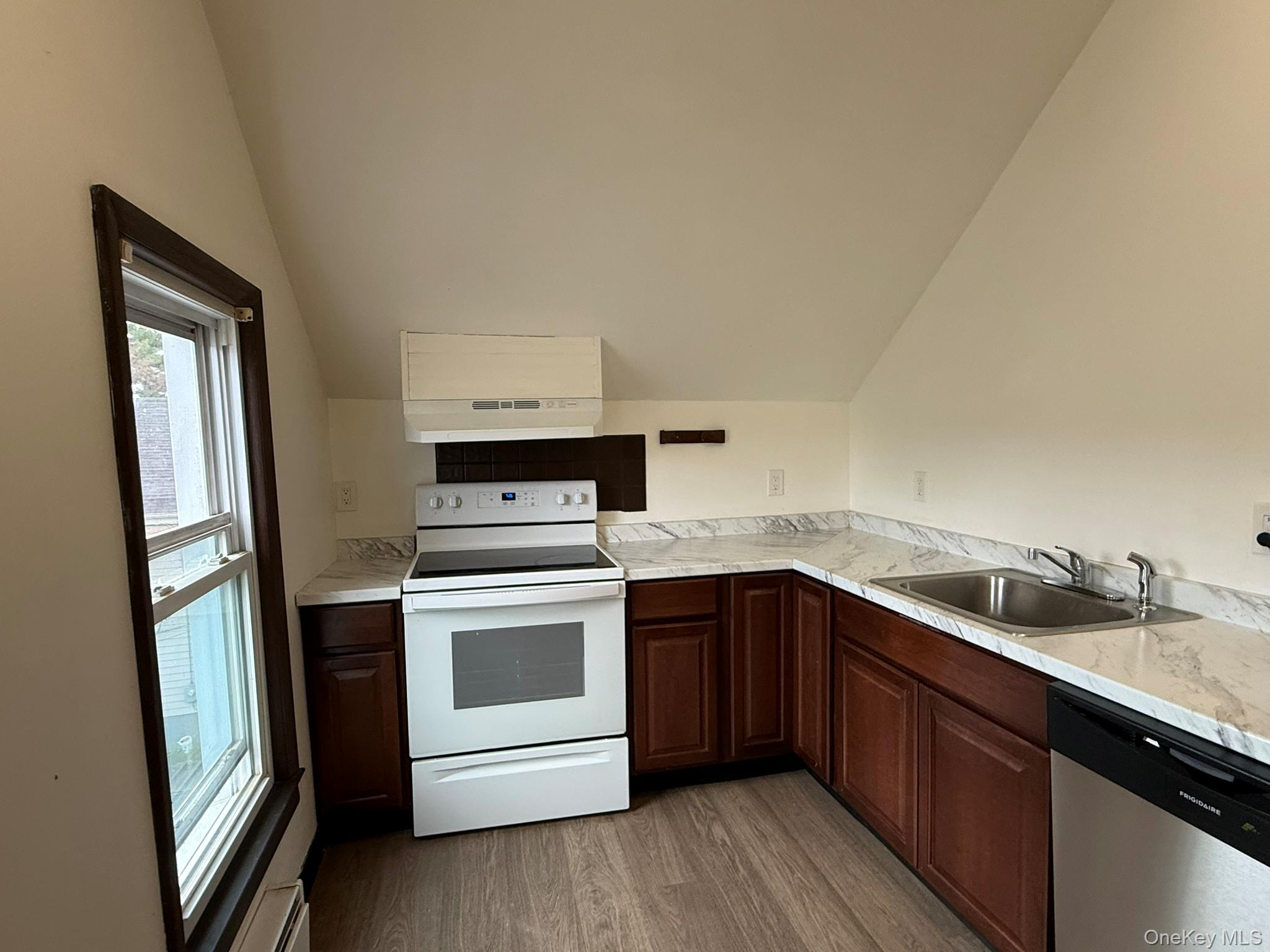 8 Fox Terrace – For Sale photo 18