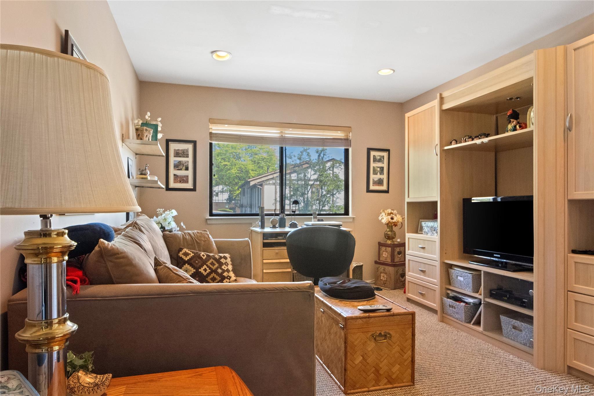 292 Richard Court, Unit 292 photo 18