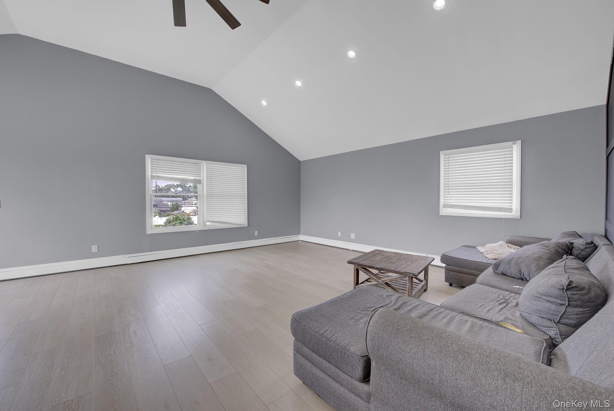 587 Miller Avenue – For Sale photo 17