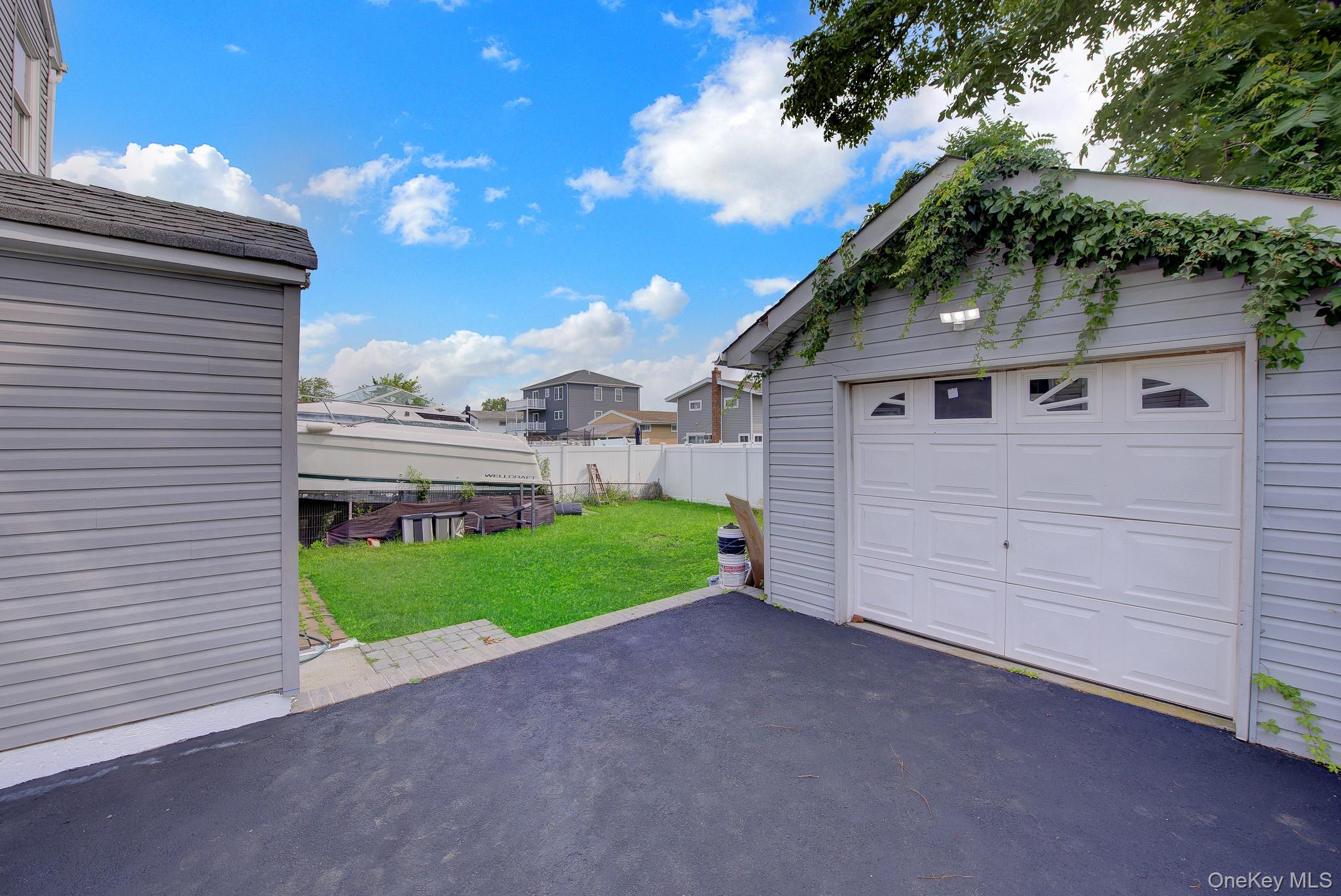 587 Miller Avenue – For Sale photo 29