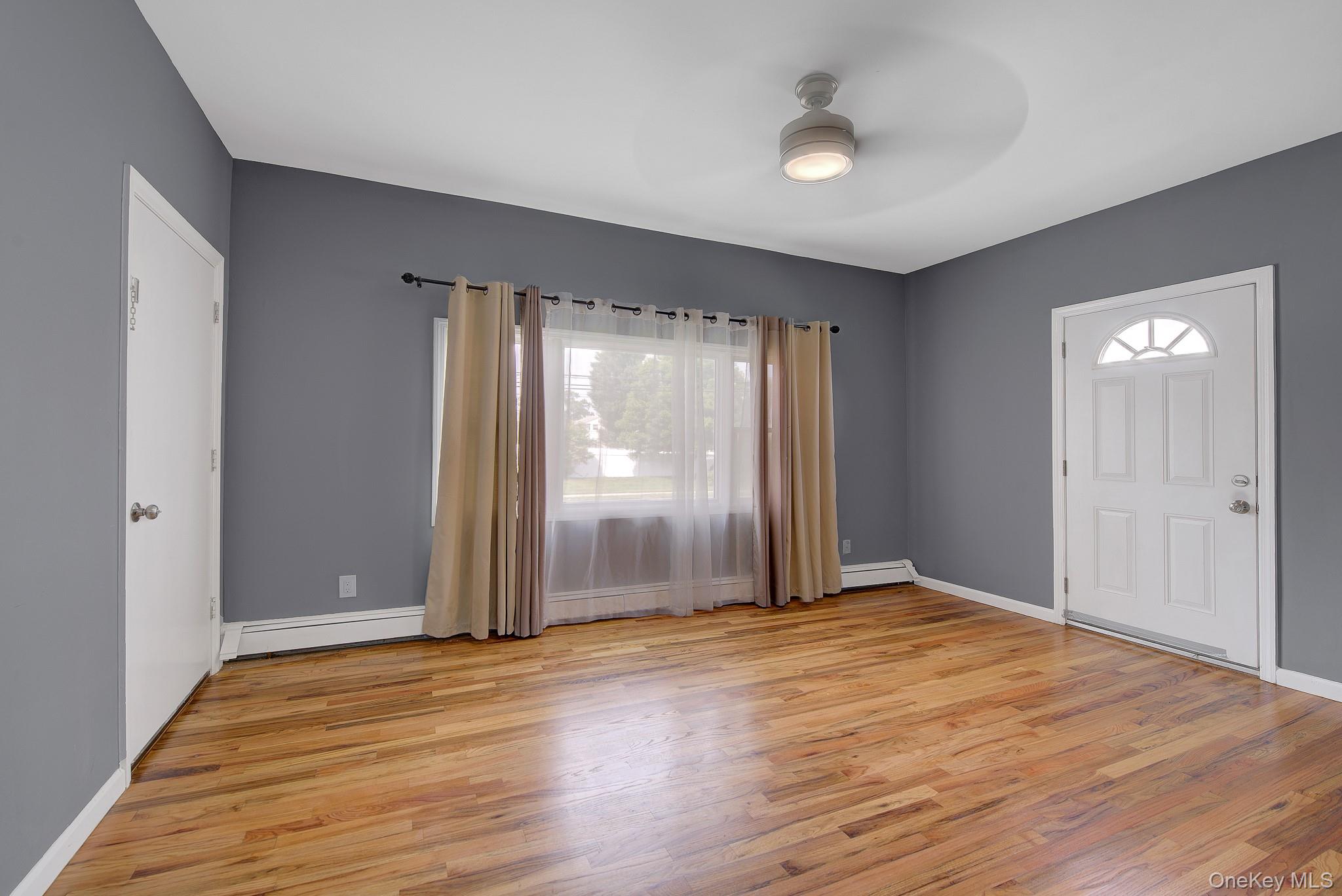 587 Miller Avenue – For Sale photo 6