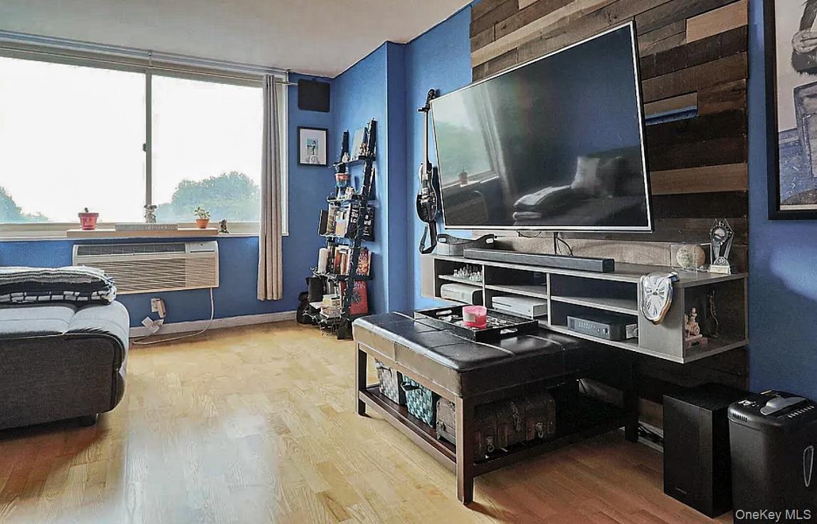 11818 Union Turnpike, Unit 6E photo 2