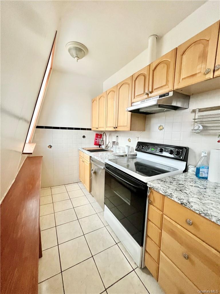 210 Union Avenue – For Rent photo 13