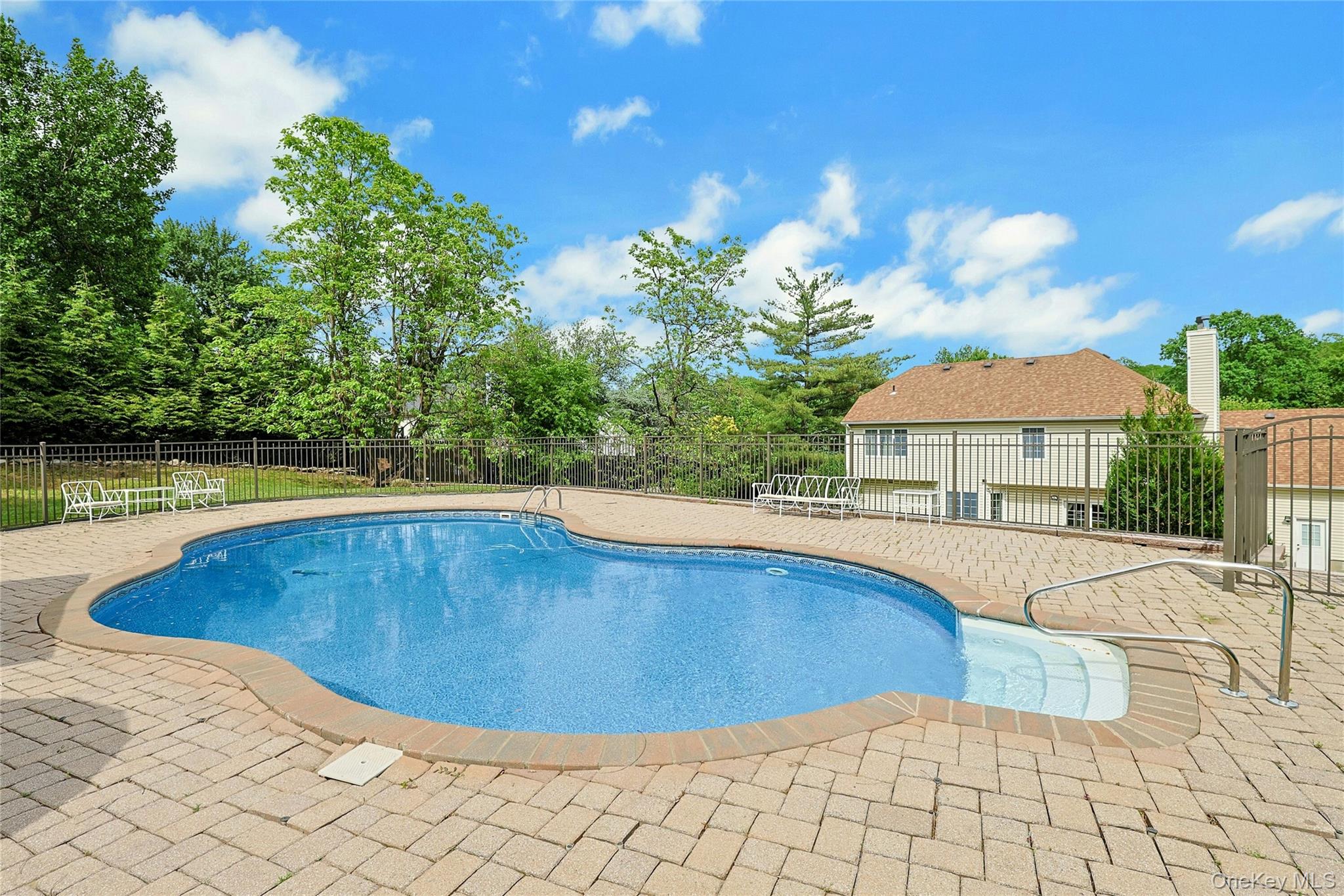 8 Stark Court – For Sale photo 43