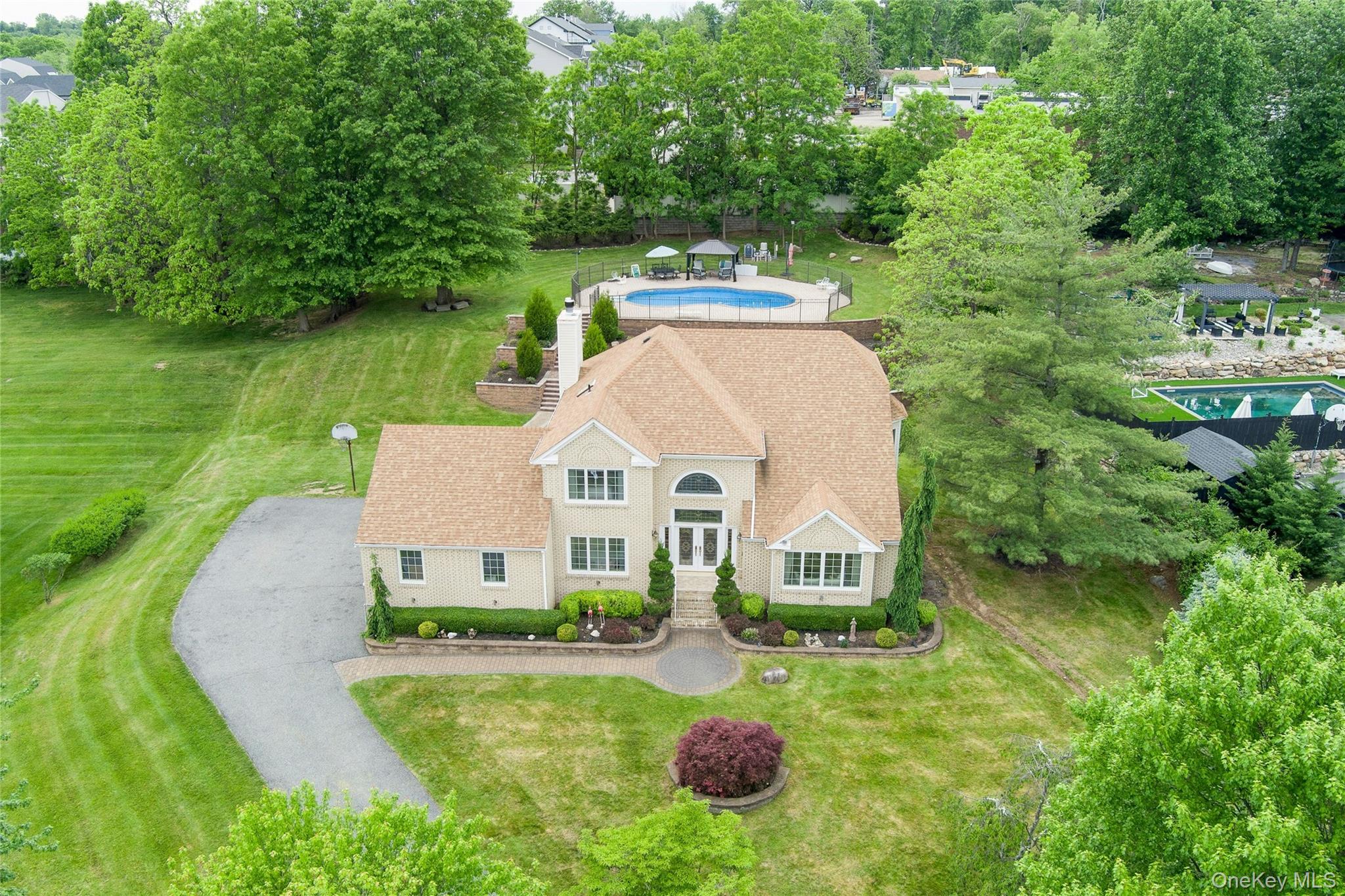 8 Stark Court – For Sale