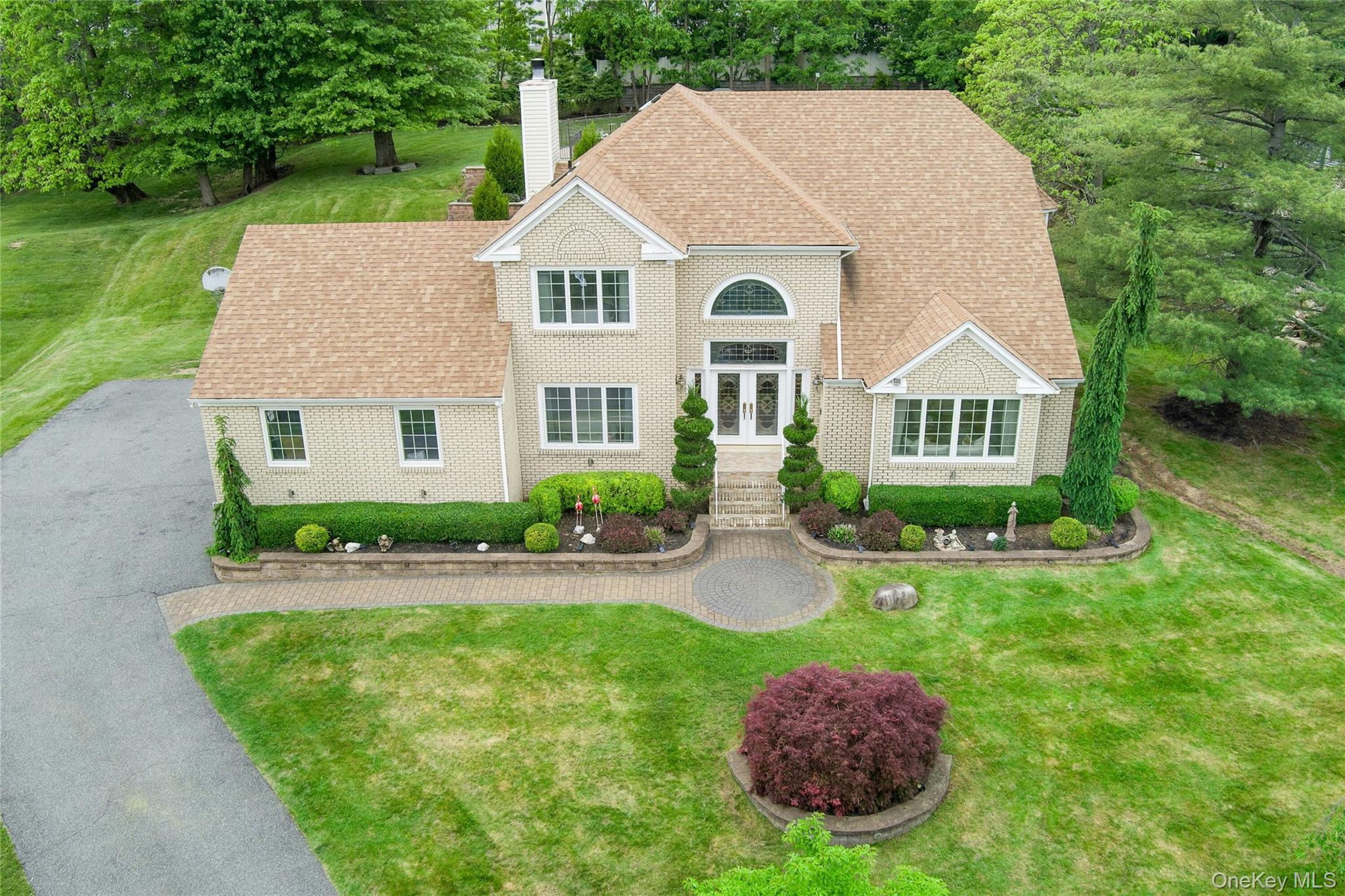 8 Stark Court – For Sale photo 3