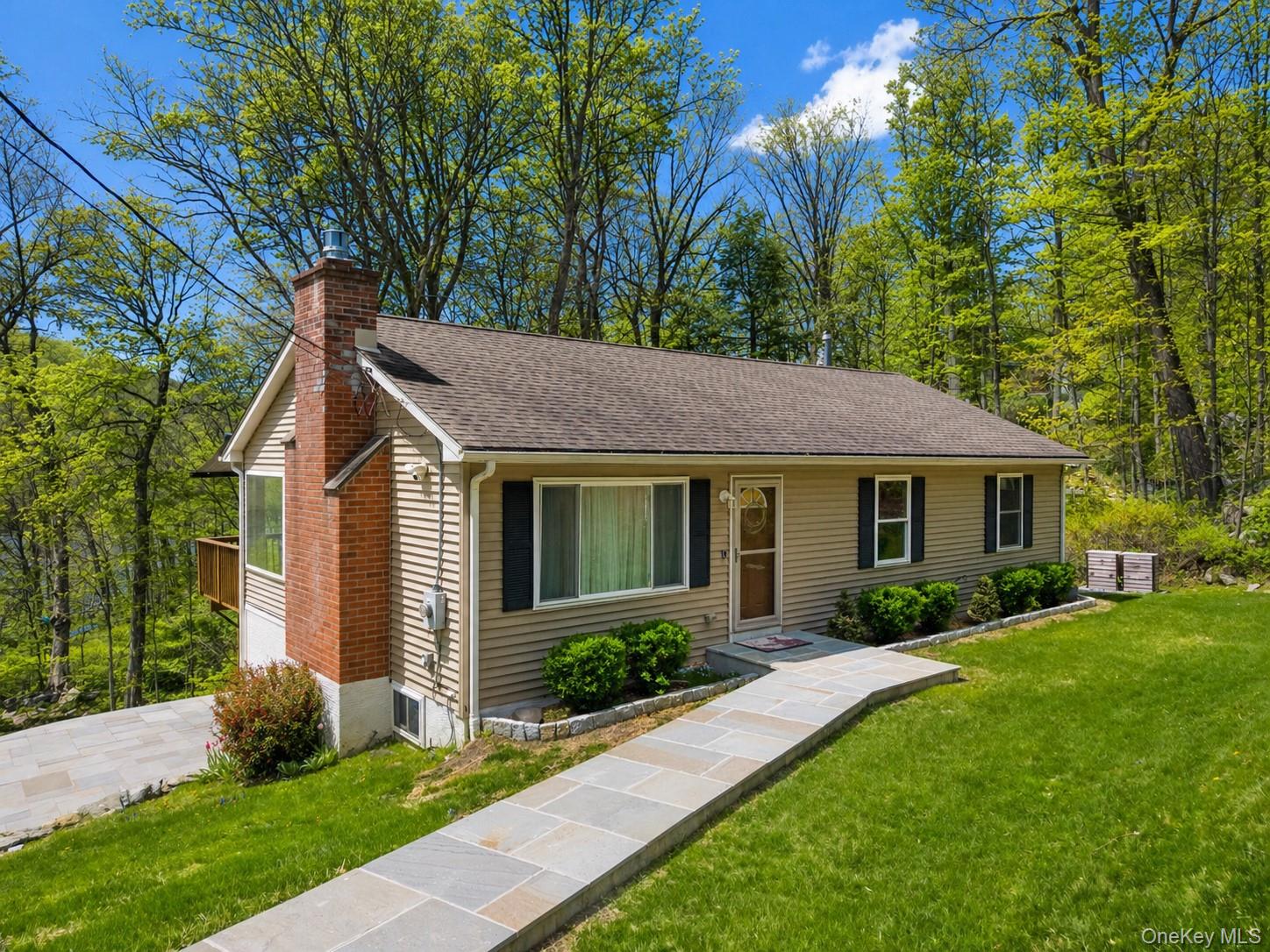 101 Seven Hills Lake Drive – For Sale