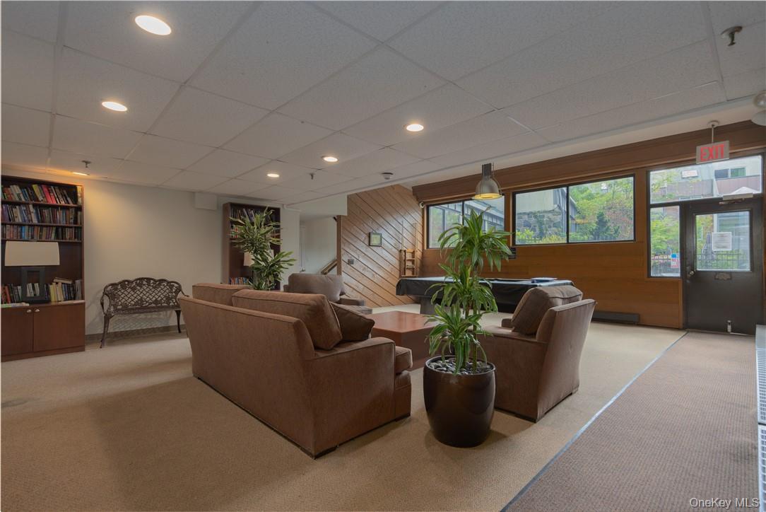 2 Fountain Lane, Unit 3W photo 24