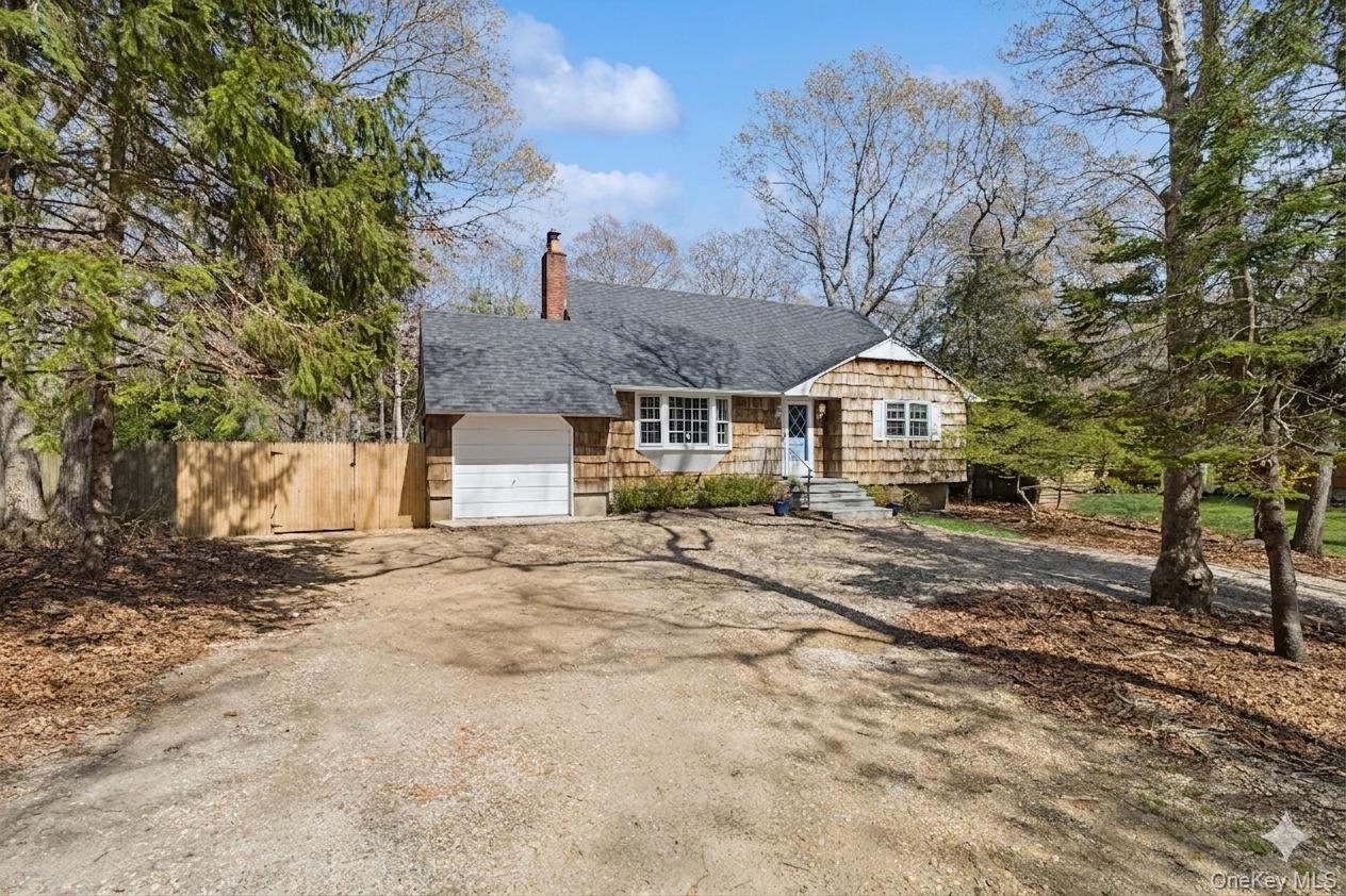 135 Pembroke Drive – For Rent