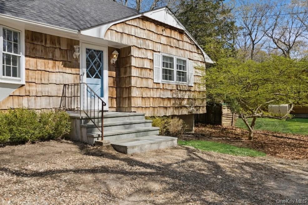 135 Pembroke Drive – For Rent photo 2