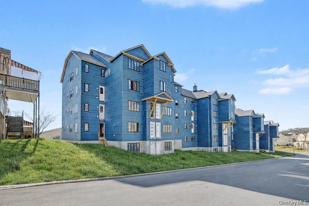 16 Chevron Road, Unit 103 photo 8