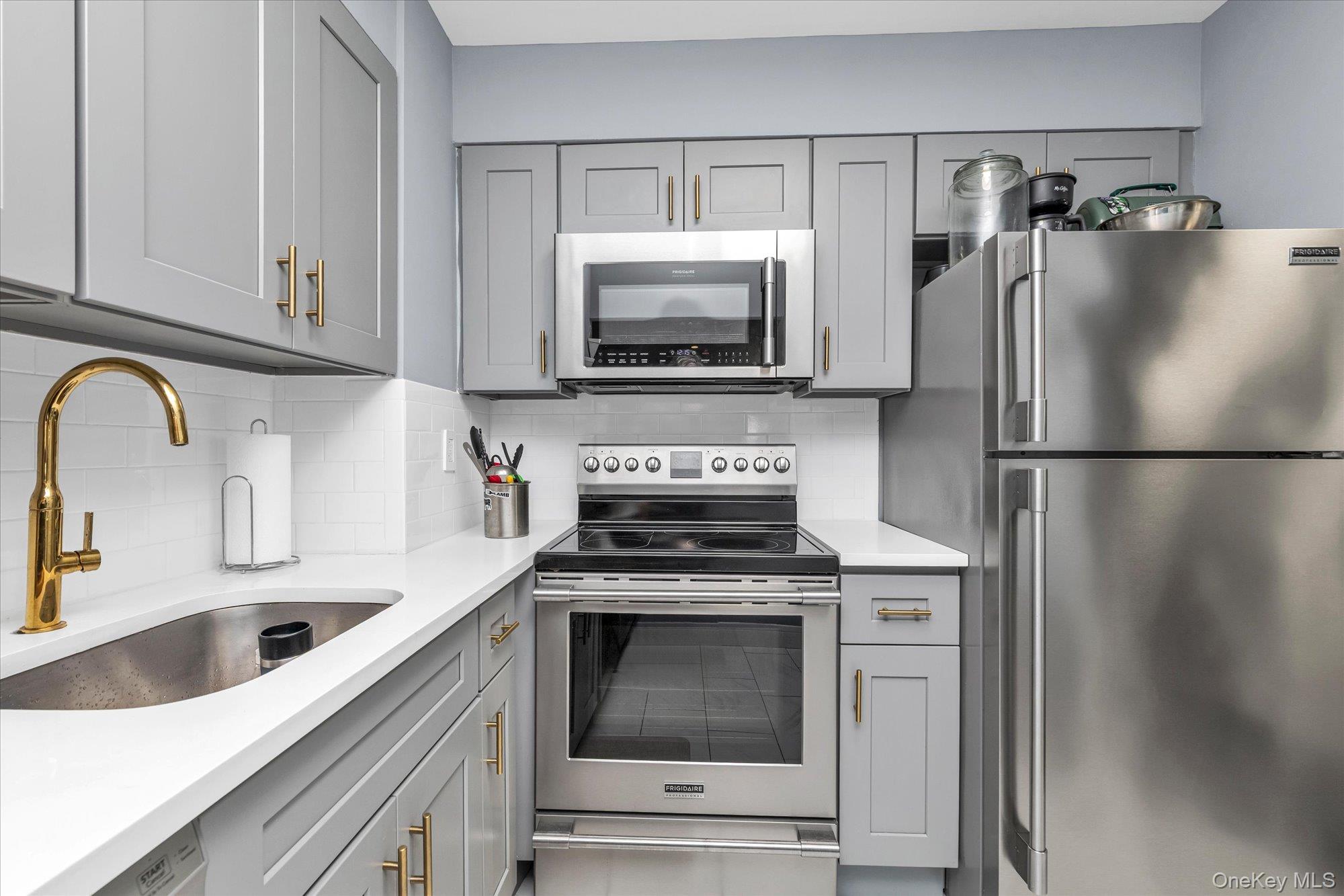 360 Shore Road, Unit 2C photo 5