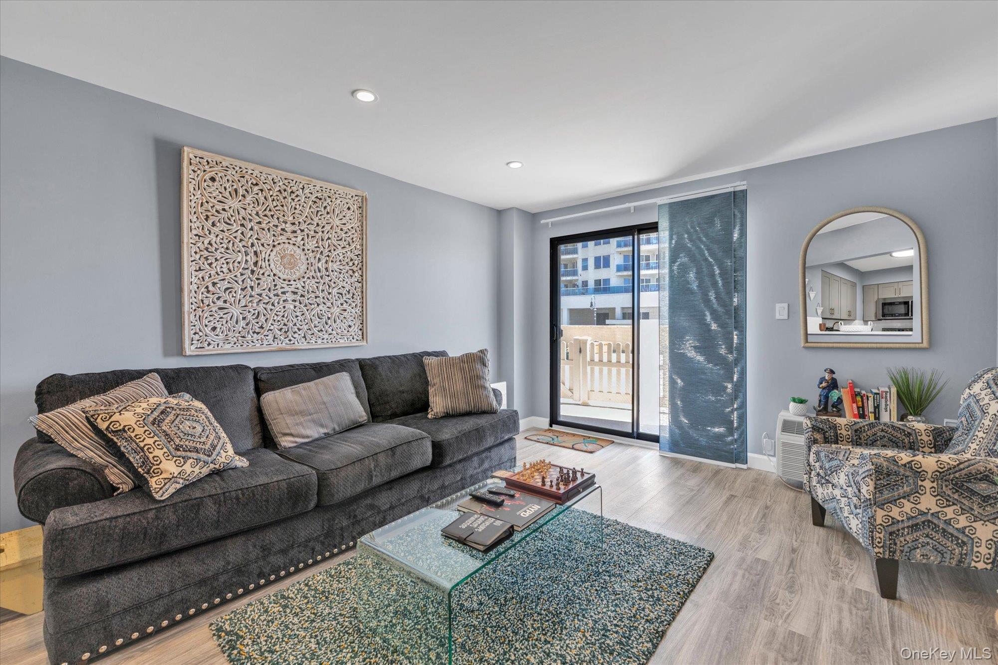 360 Shore Road, Unit 2C photo 3