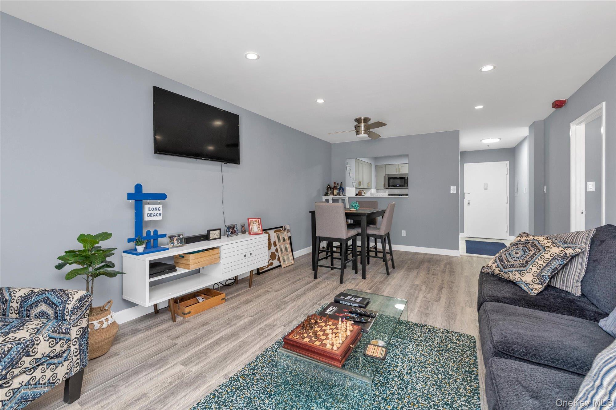 360 Shore Road, Unit 2C photo 4