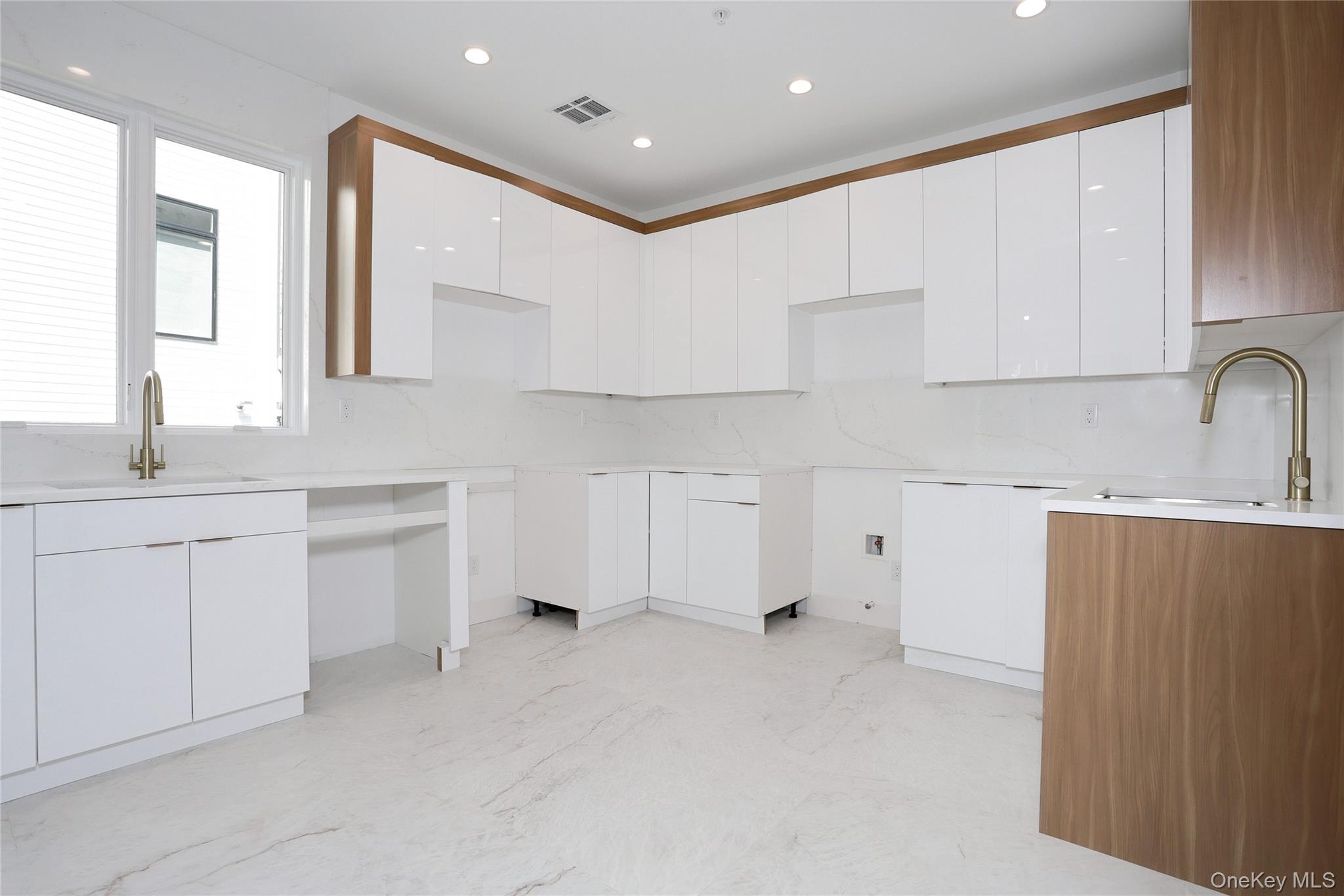 1 Hopal Lane, Unit 203 photo 12
