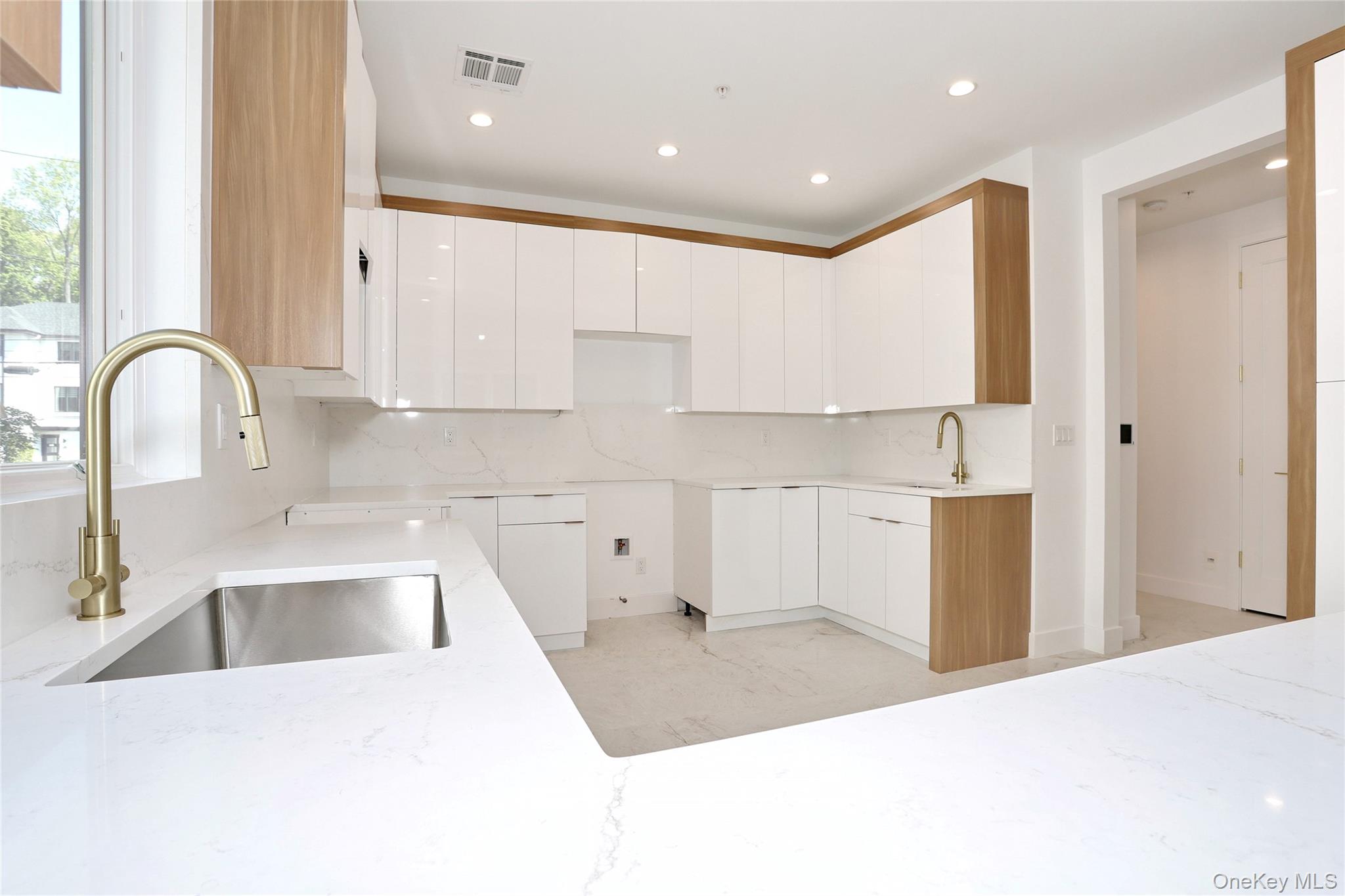 1 Hopal Lane, Unit 203 photo 13