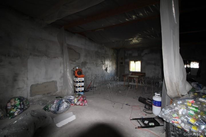 325 N Main Street – For Rent photo 3