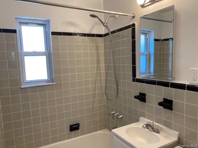 260-18 75th Avenue, Unit 1st fl photo 11