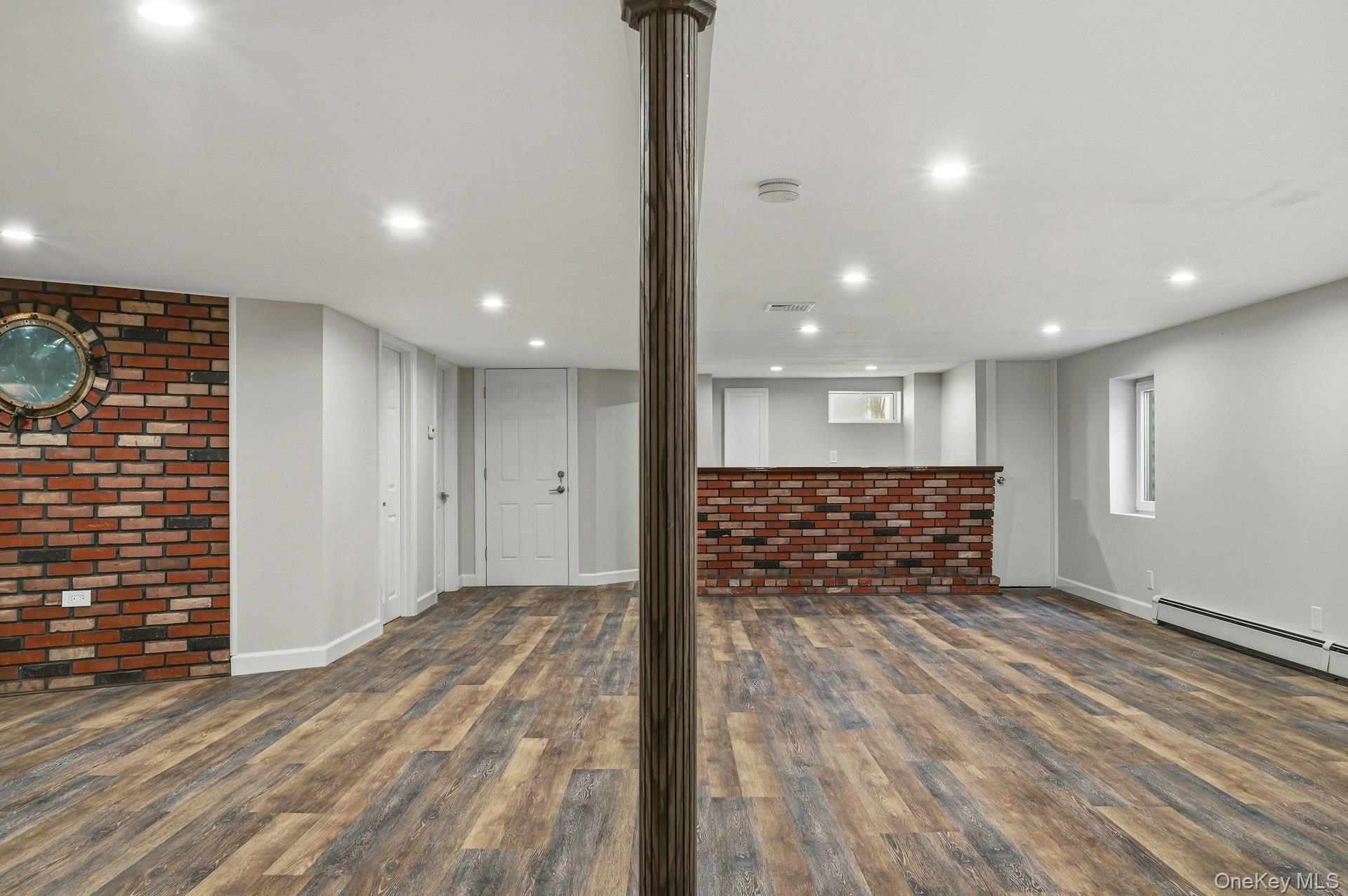 21 Robbins Street – For Sale photo 2