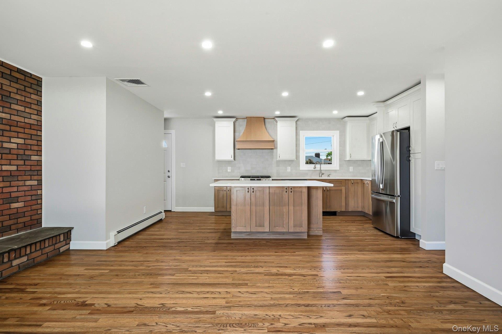 21 Robbins Street – For Sale photo 24