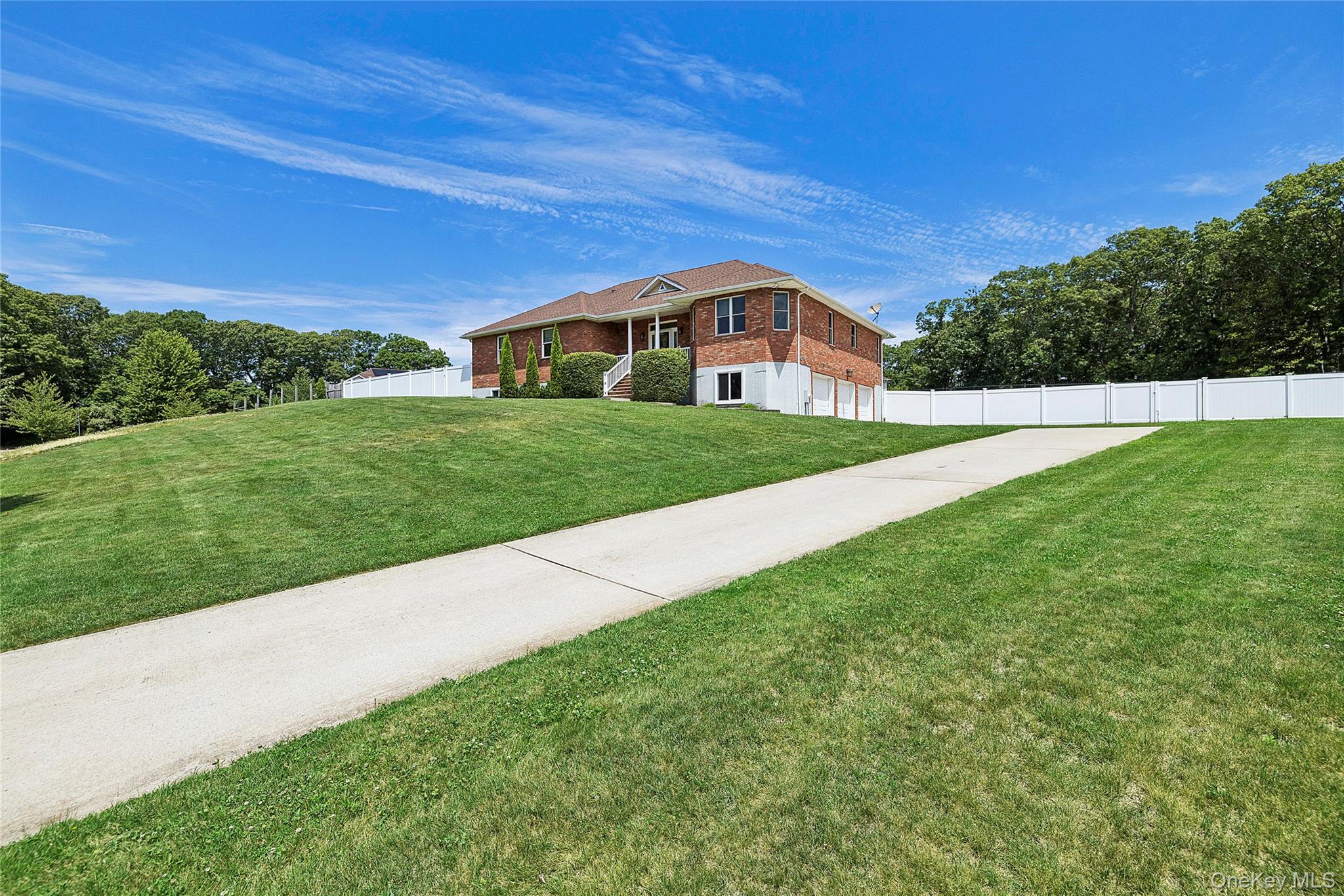 52 Mastro Road – For Sale photo 2