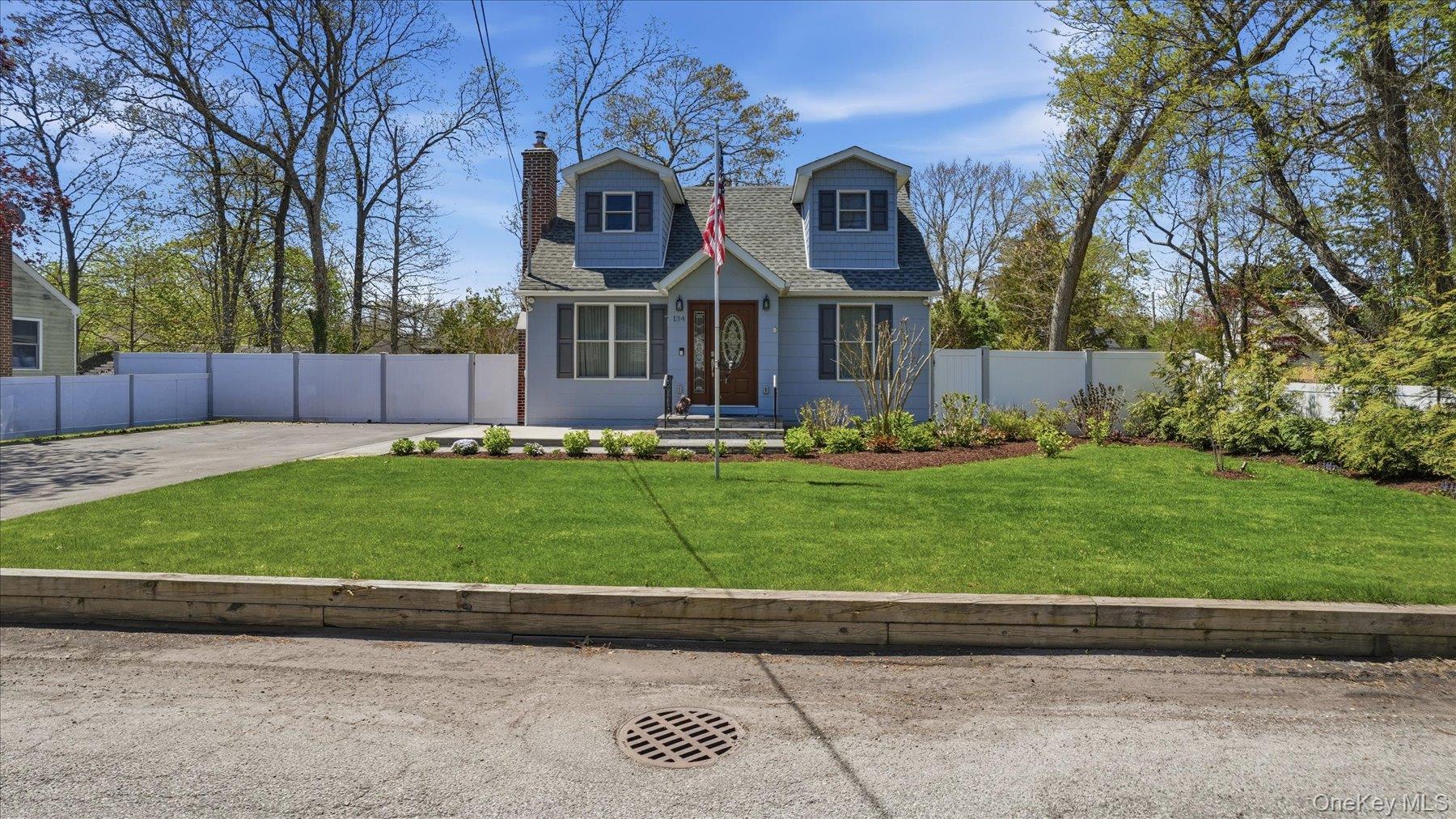 134 Washington Drive – For Sale