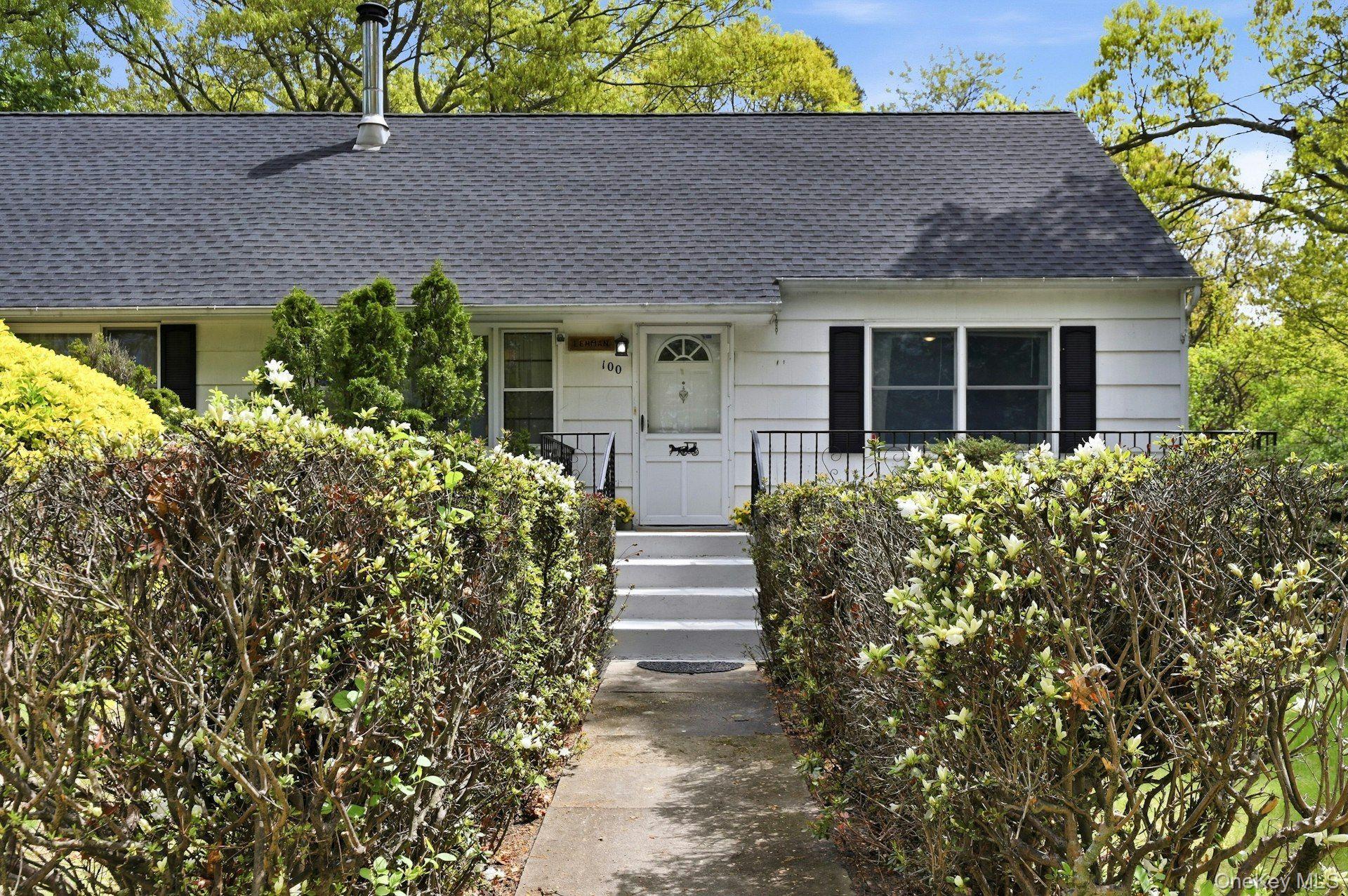 100 Avenue B – For Sale photo 2