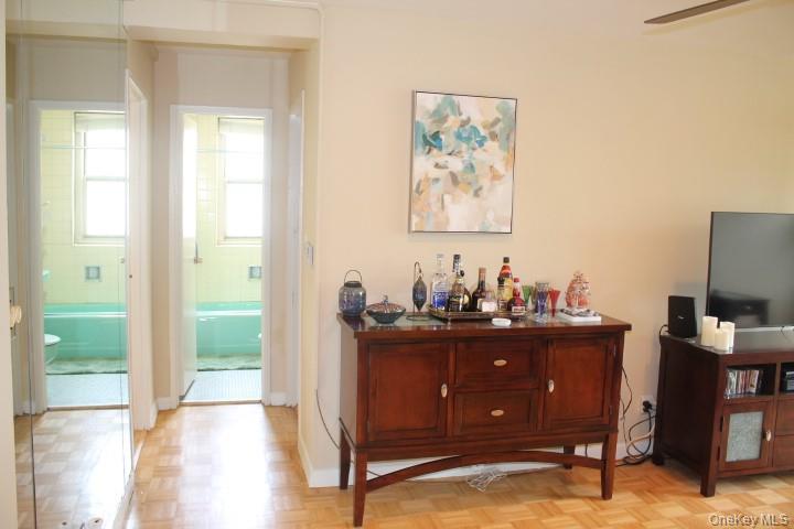 12 Old Mamaroneck Road, Unit 7K photo 3