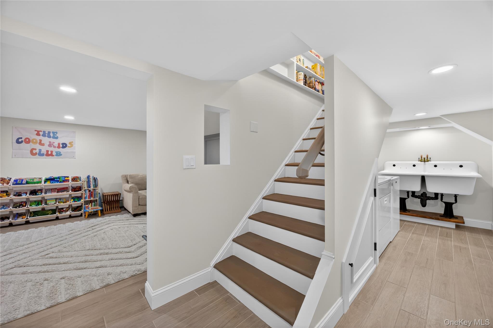 109 W Park Avenue – For Sale photo 33