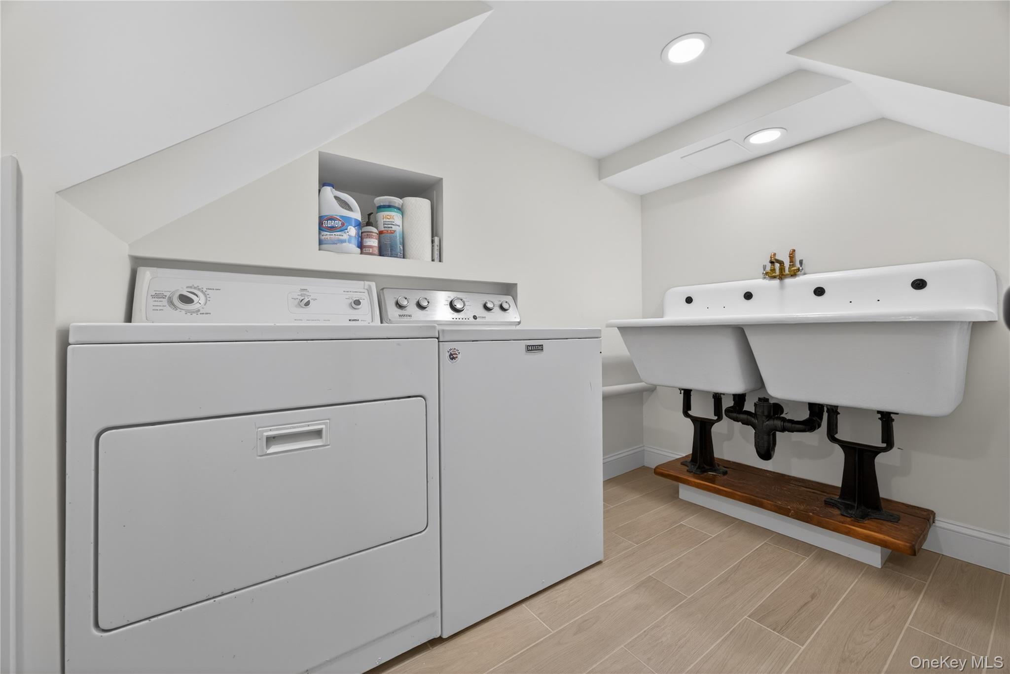 109 W Park Avenue – For Sale photo 36