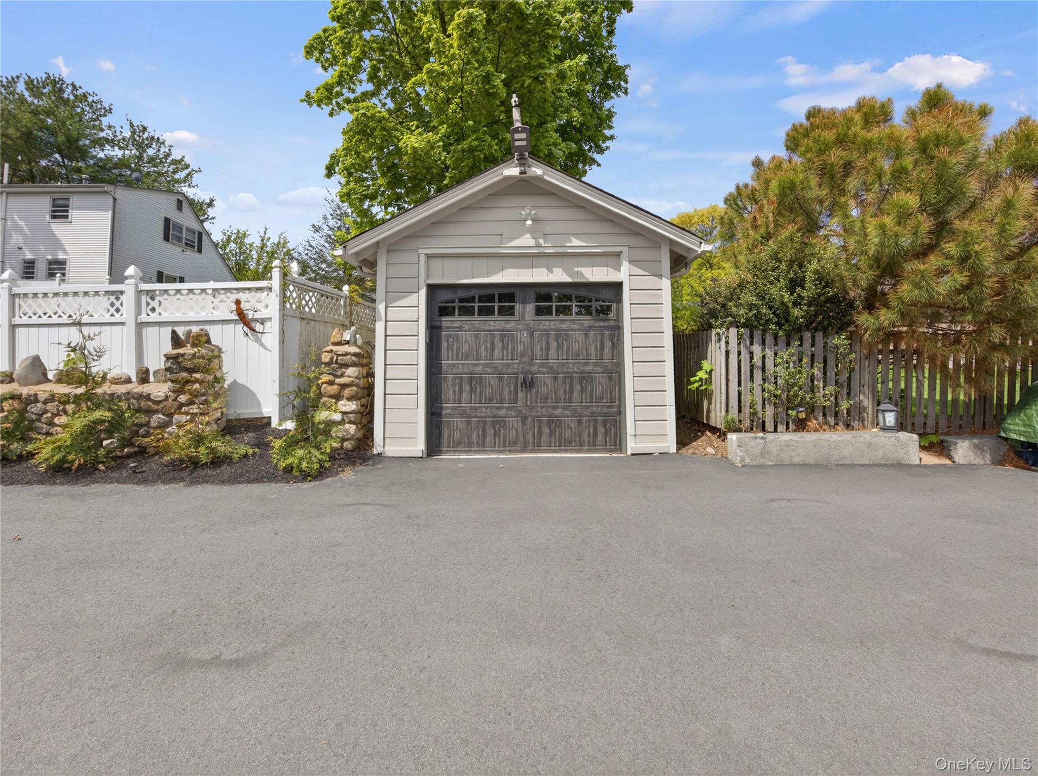 109 W Park Avenue – For Sale photo 46