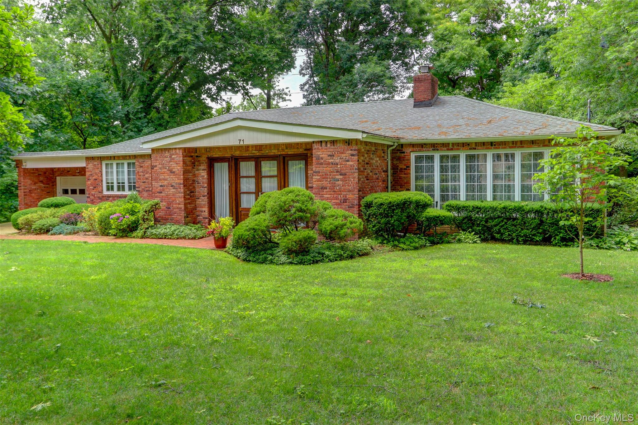 71 Knollwood Road – For Sale